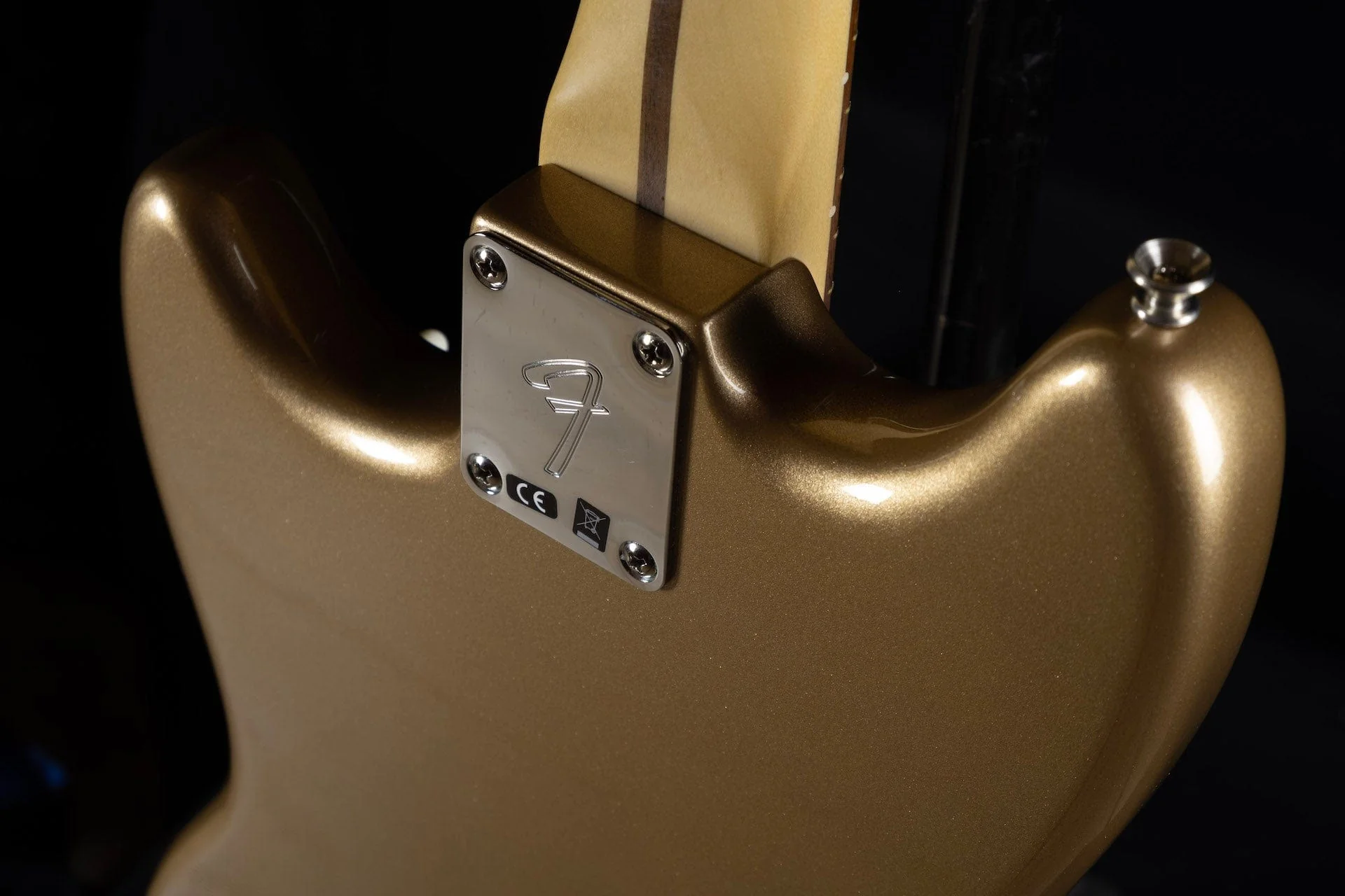 Used Fender Player Mustang Firemist Gold - Image 9