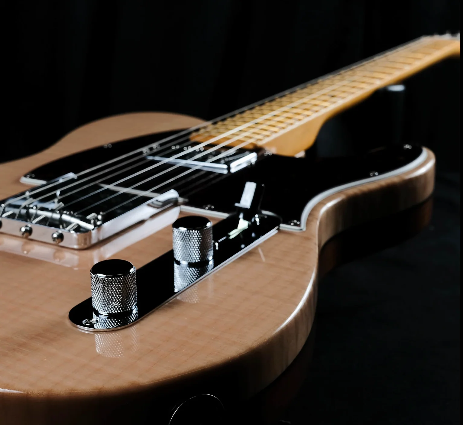 Used '19 Fender Rarities Flame Maple Top Chambered Telecaster Natural w/ OHSC - Image 5