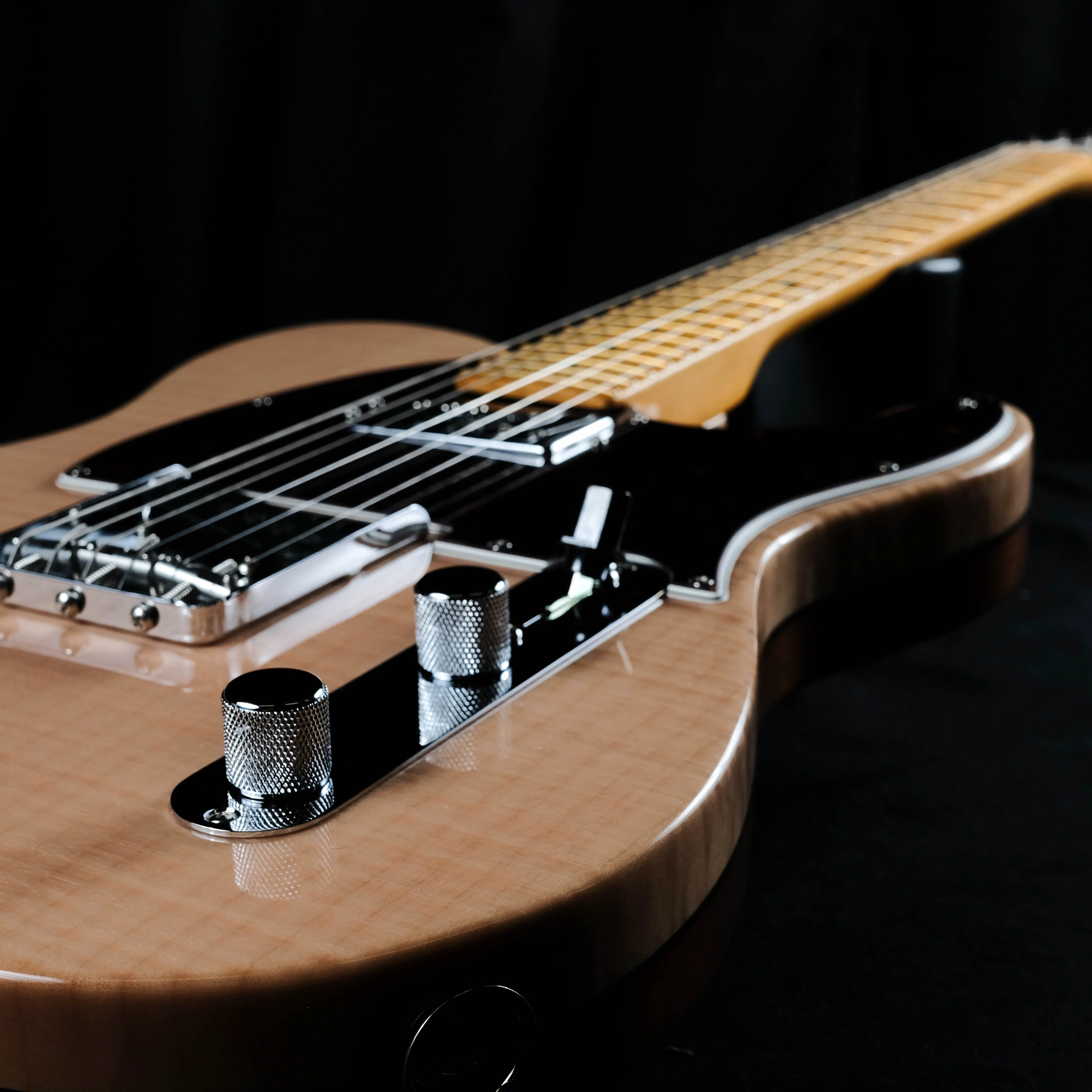 Used '19 Fender Rarities Flame Maple Top Chambered Telecaster Natural w/ OHSC - Image 9