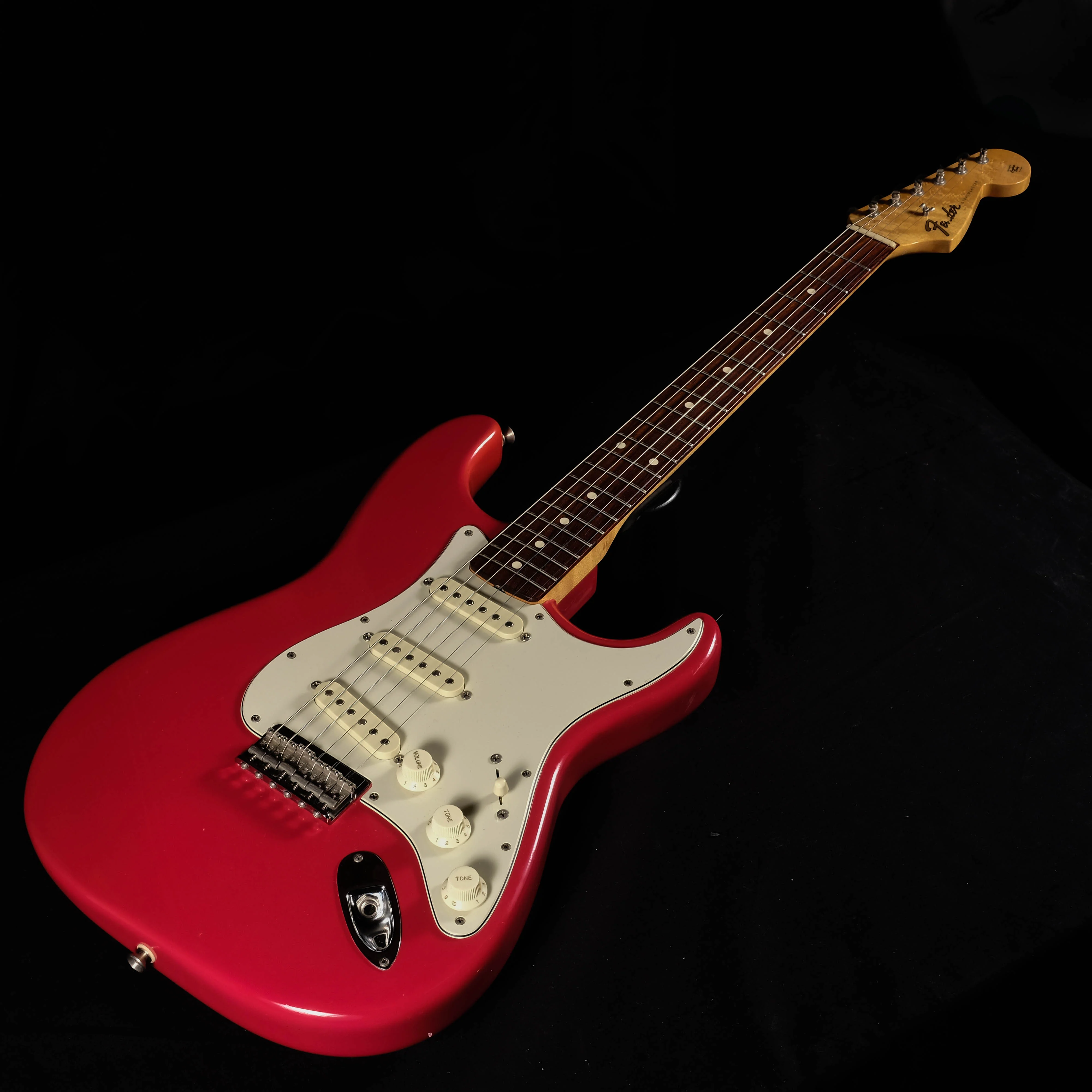 Pre Owned '94 Fender Custom Shop Robert Cray Stratocaster Fiesta Red with OHSC - Image 3