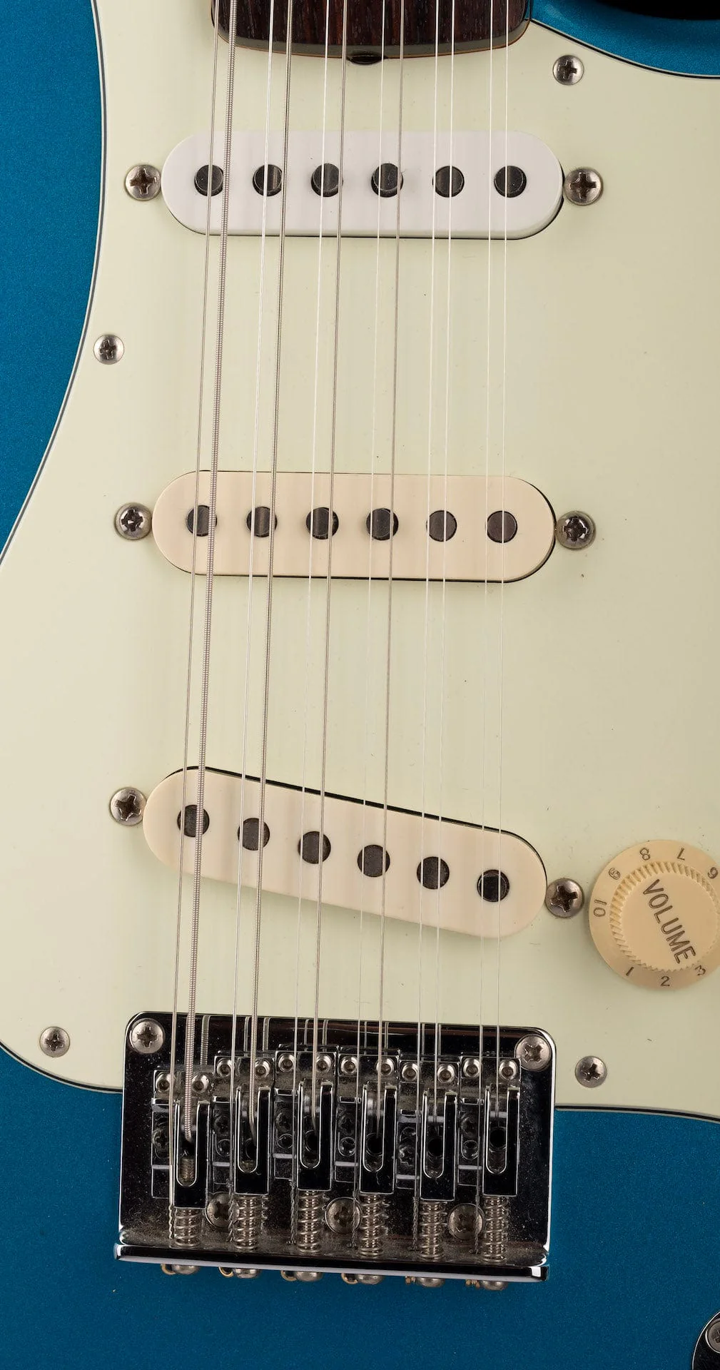 Used Fender Special Edition Strat XII Lake Placid Blue Electric Guitar - Image 7
