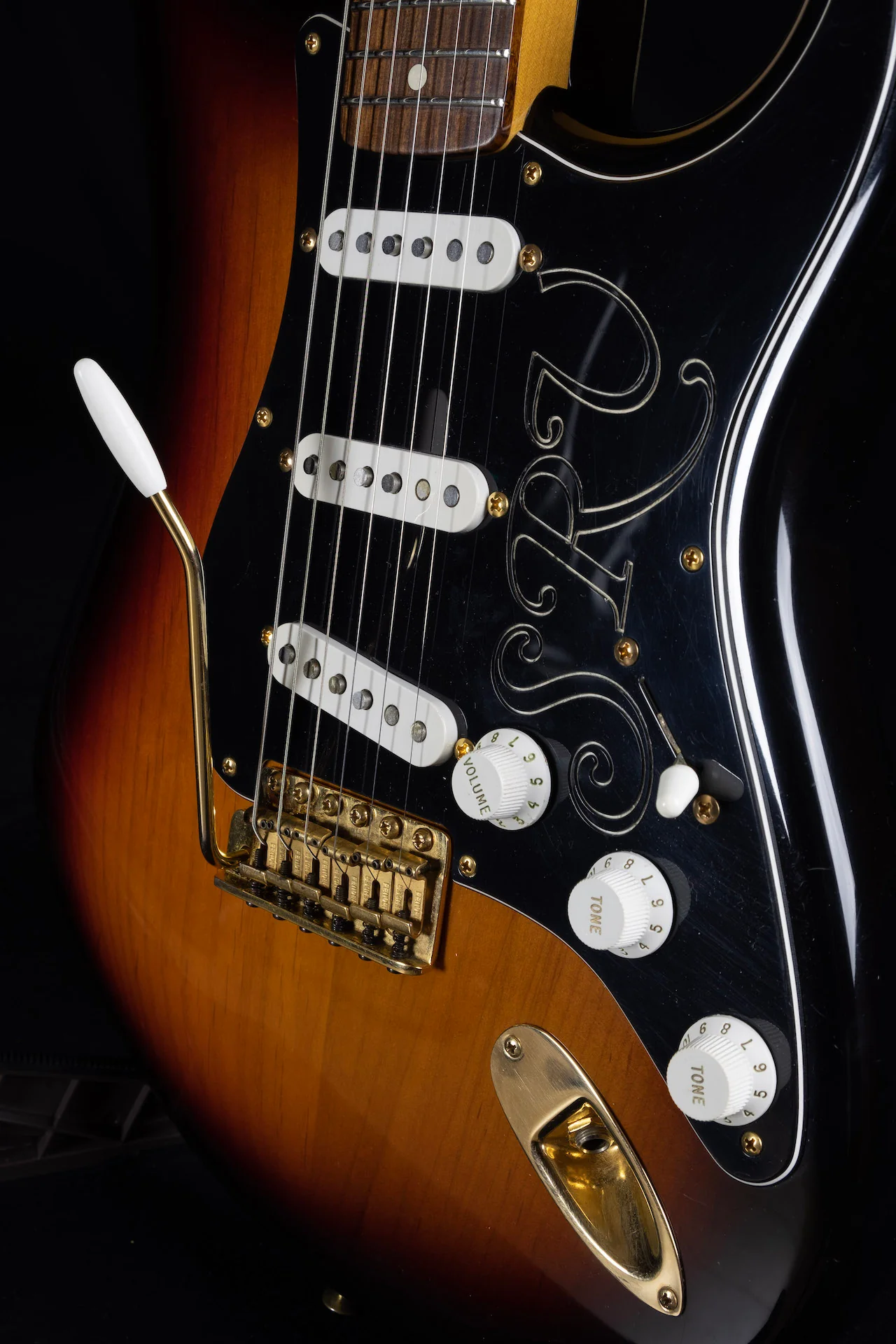 Used '00 Fender Stevie Ray Vaughn Stratocaster 3-Tone Sunburst With OHSC - Image 3