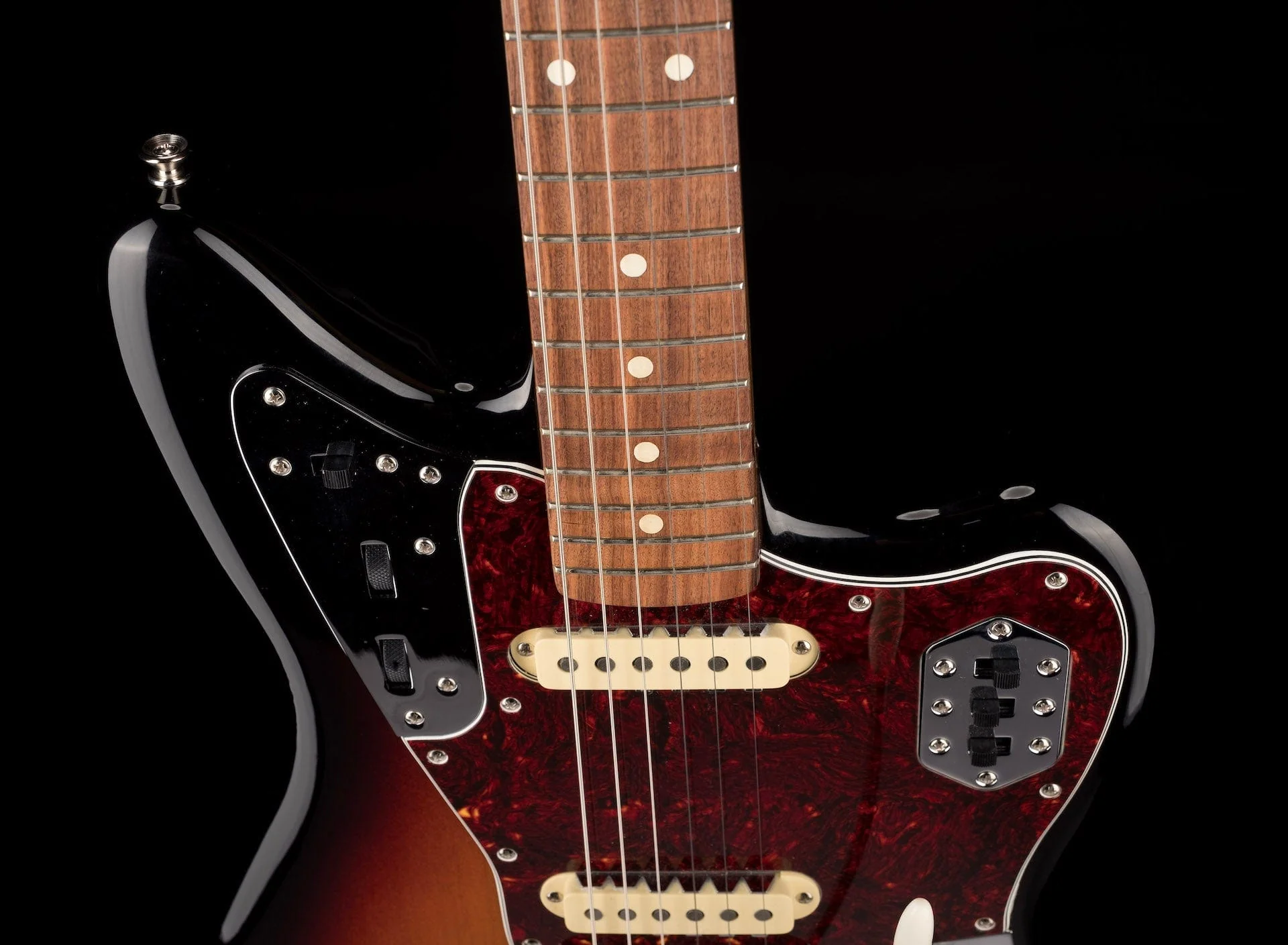 Used Fender Vintera '60s Jaguar 3-Color Sunburst With Gig Bag - Image 3