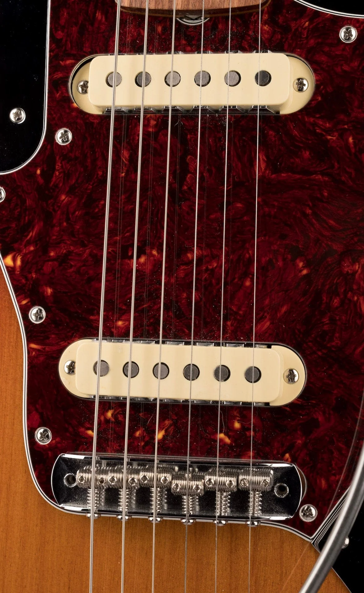 Used Fender Vintera '60s Jaguar 3-Color Sunburst With Gig Bag - Image 7