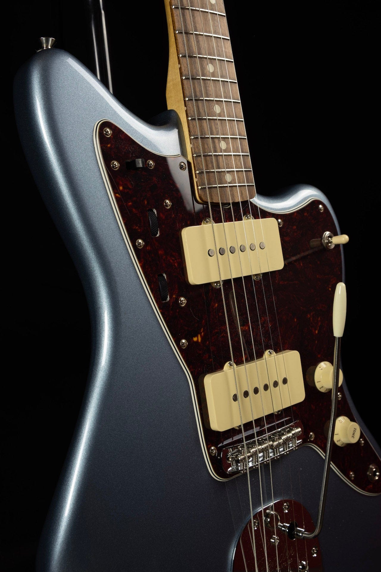 Used Fender Vintera '60s Jazzmaster Ice Blue Metallic - Image 4