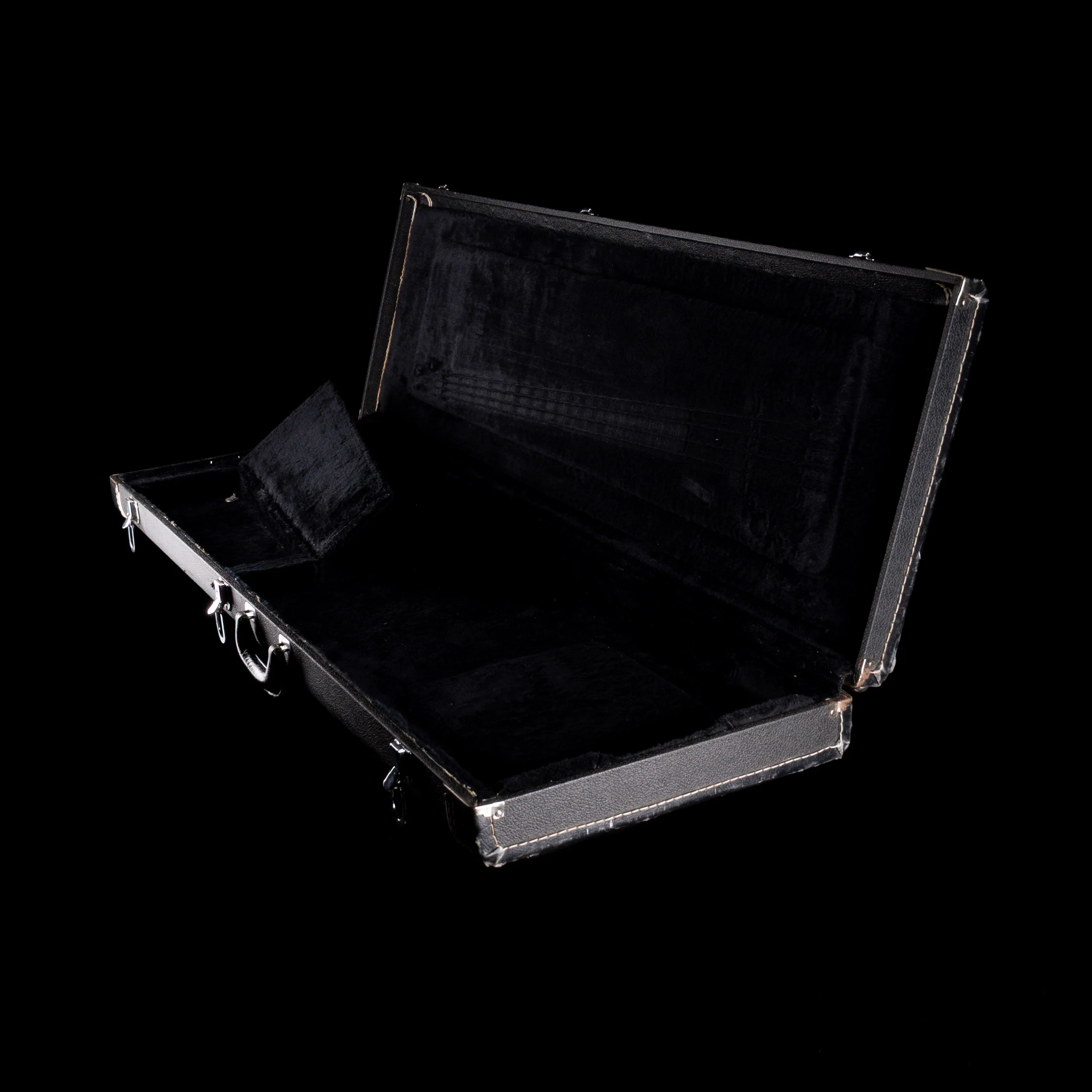 Used Fender Wooden Bass Case Black Tolex