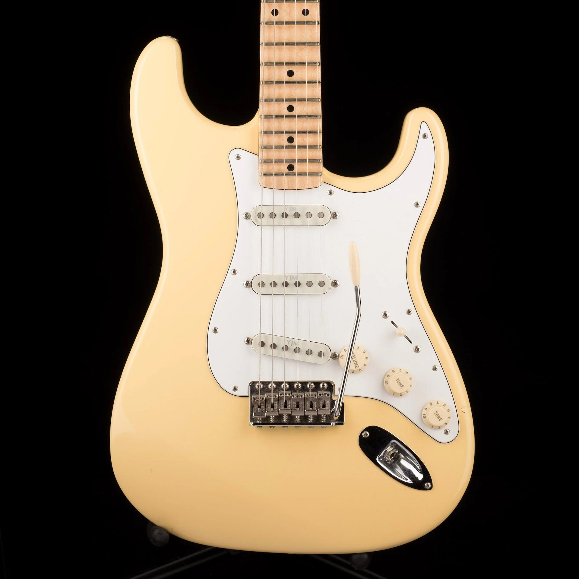 Used Fender Yngwie Malmsteen Stratocaster Vintage White with OHSC