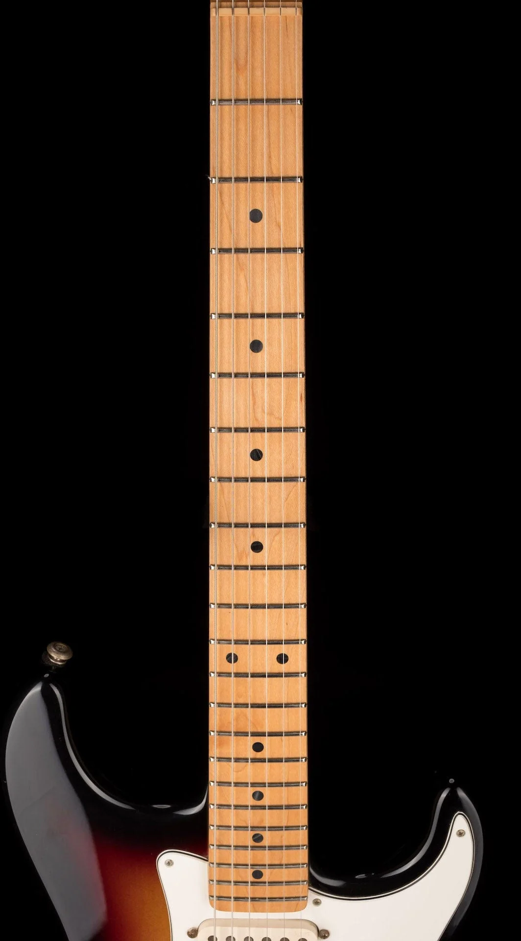 Used G&L Legacy Sunburst with Signed COA and OHSC - Image 12