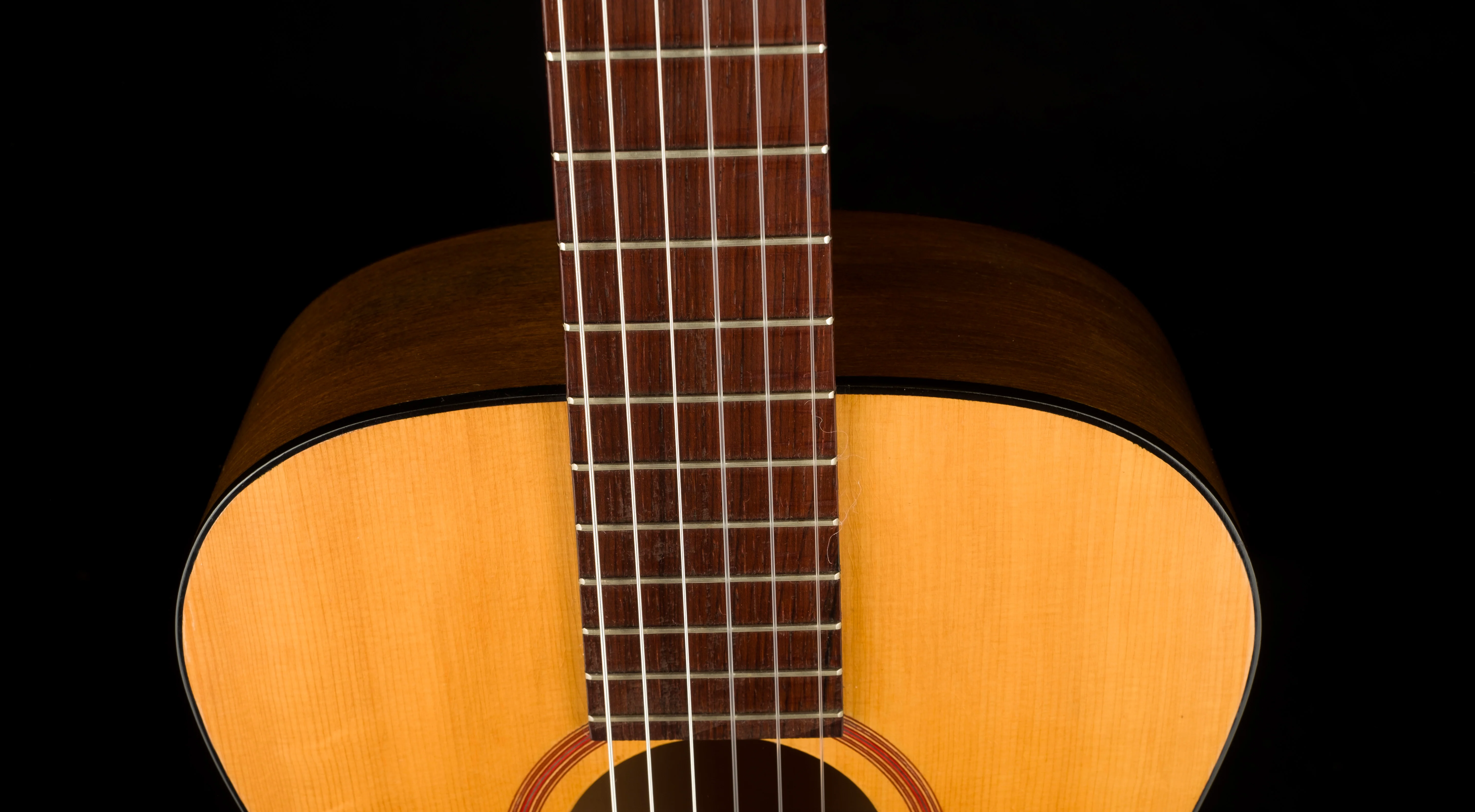 Used Goya G-10 Classical Guitar with Case - Image 3