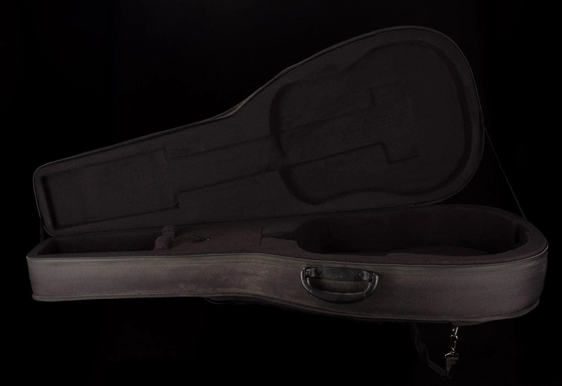 Used Guild Small Body Acoustic Soft Case - Image 3