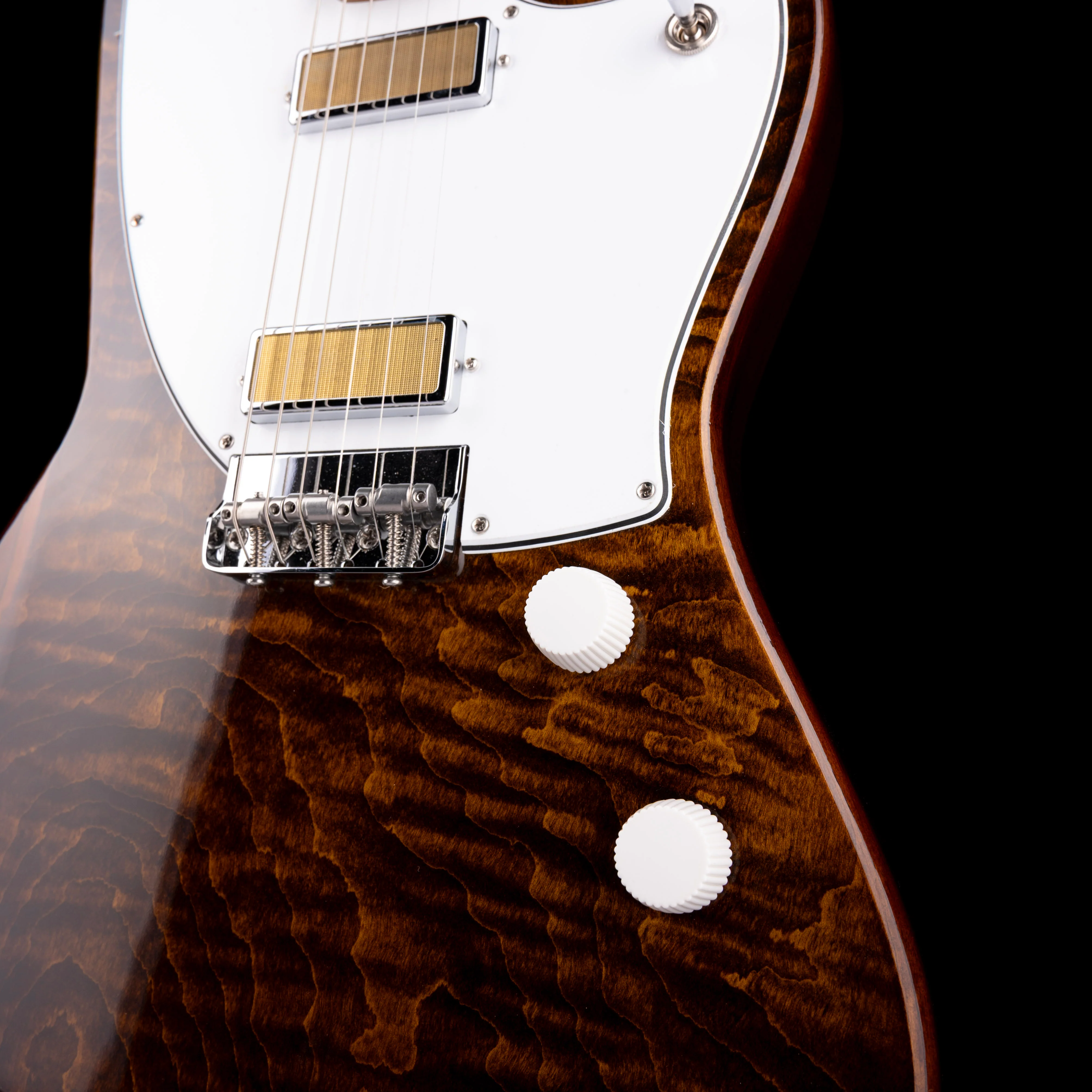 Used Harmony Limited Edition Flame Maple Silhouette Transparent Brown with Mono Case - Image 5