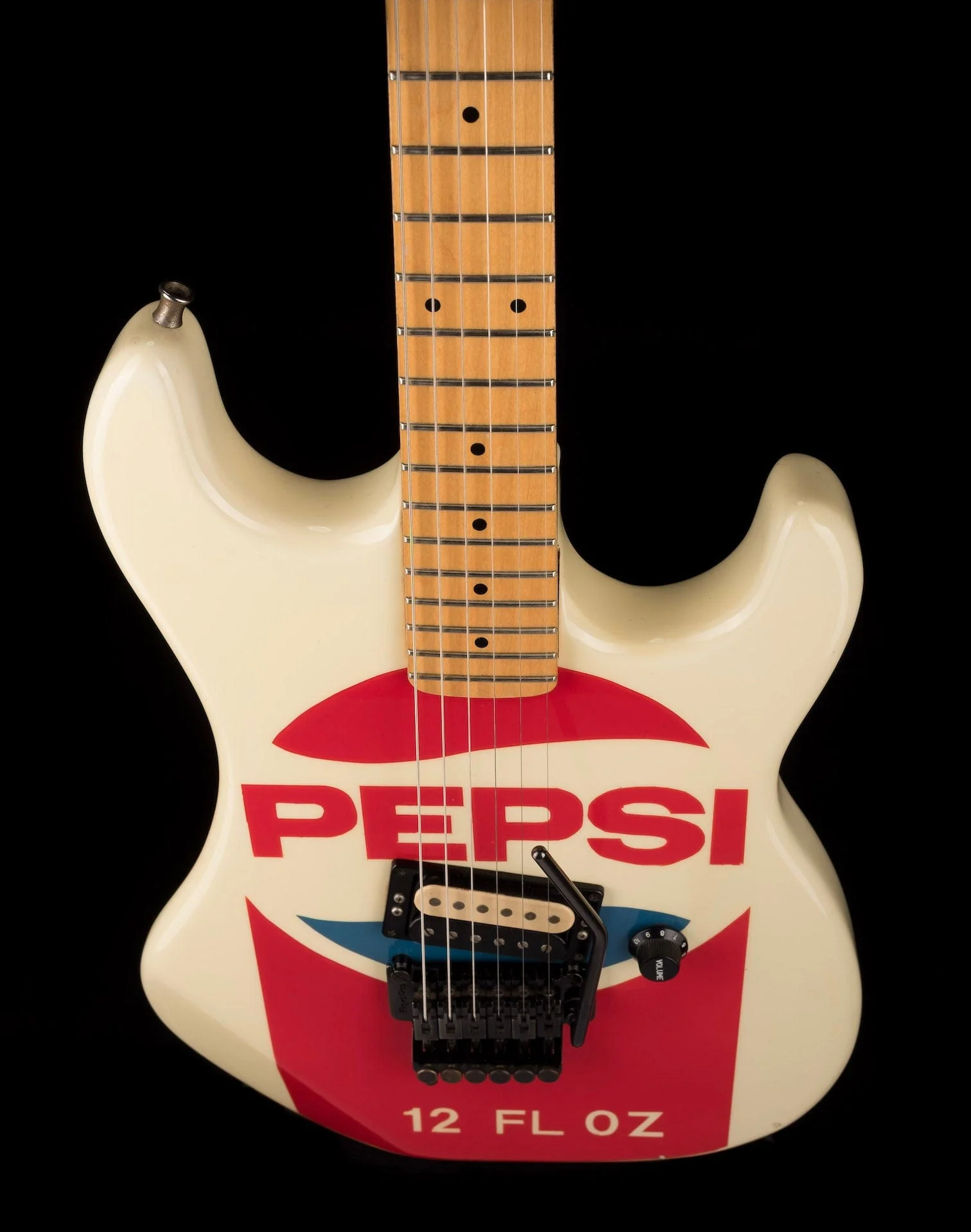 Vintage Kramer Baretta Pepsi Limited Edition with OHSC RARE!!!! - Image 4
