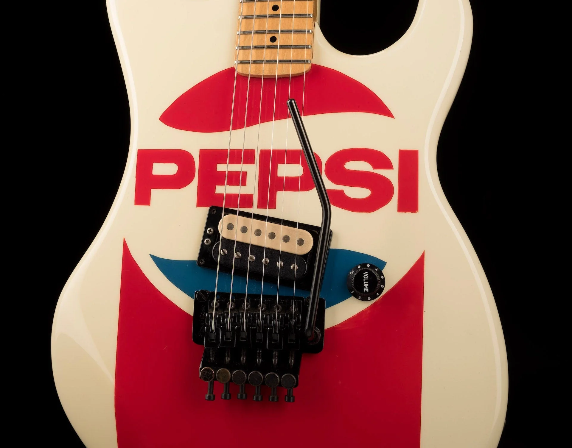 Vintage Kramer Baretta Pepsi Limited Edition with OHSC RARE!!!! - Image 7