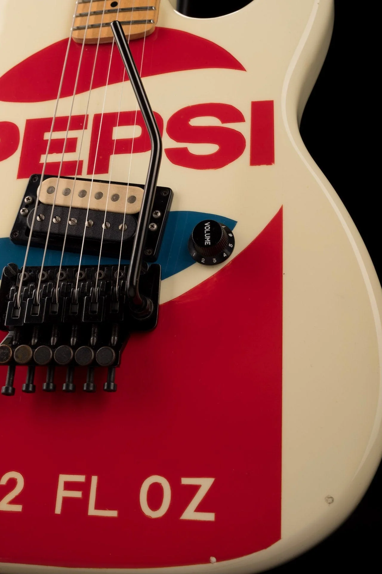 Vintage Kramer Baretta Pepsi Limited Edition with OHSC RARE!!!! - Image 9