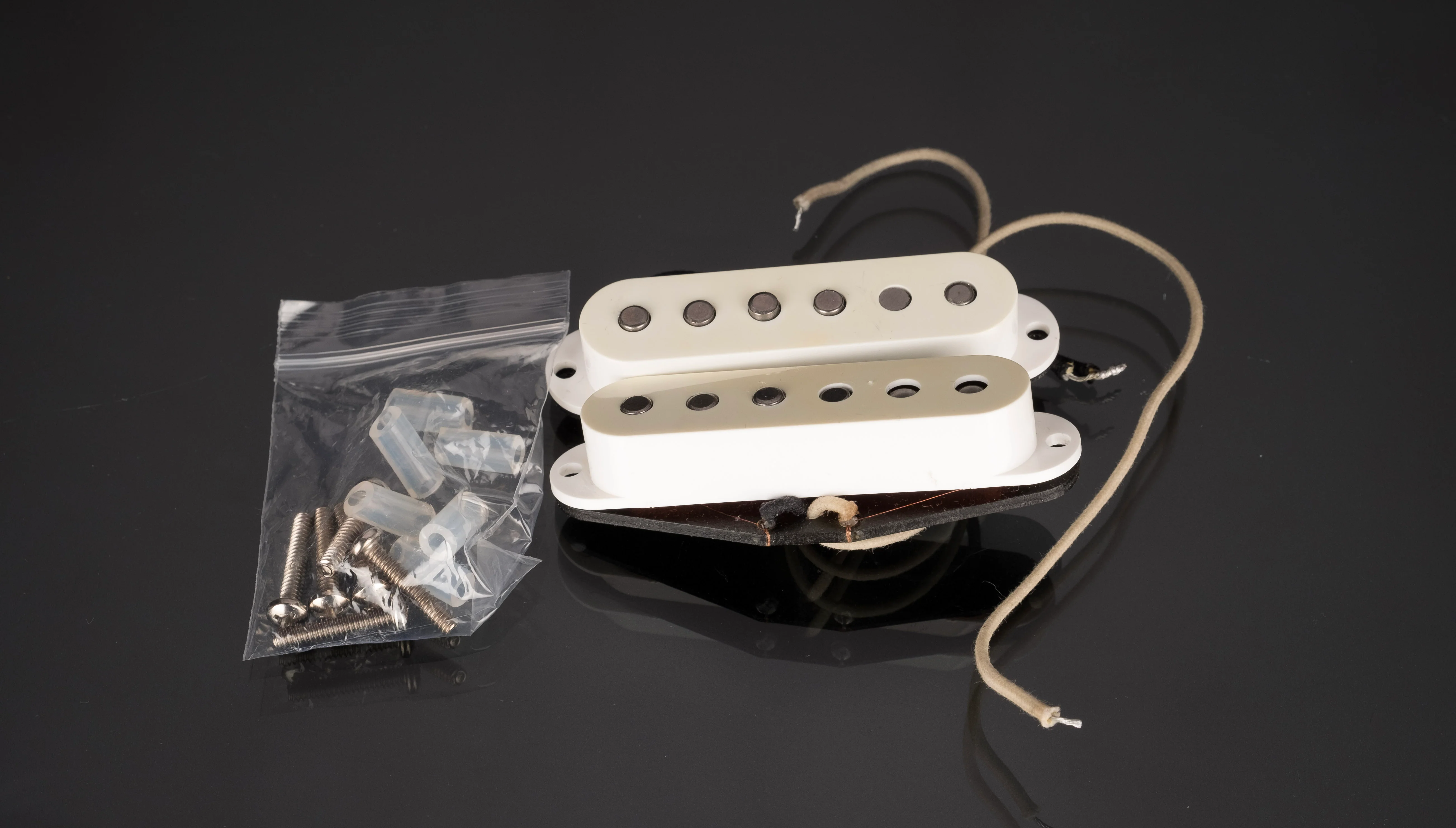 Used Lindy Fralin Stratocaster Blues Special Middle and Neck Pickups - White - Image 3