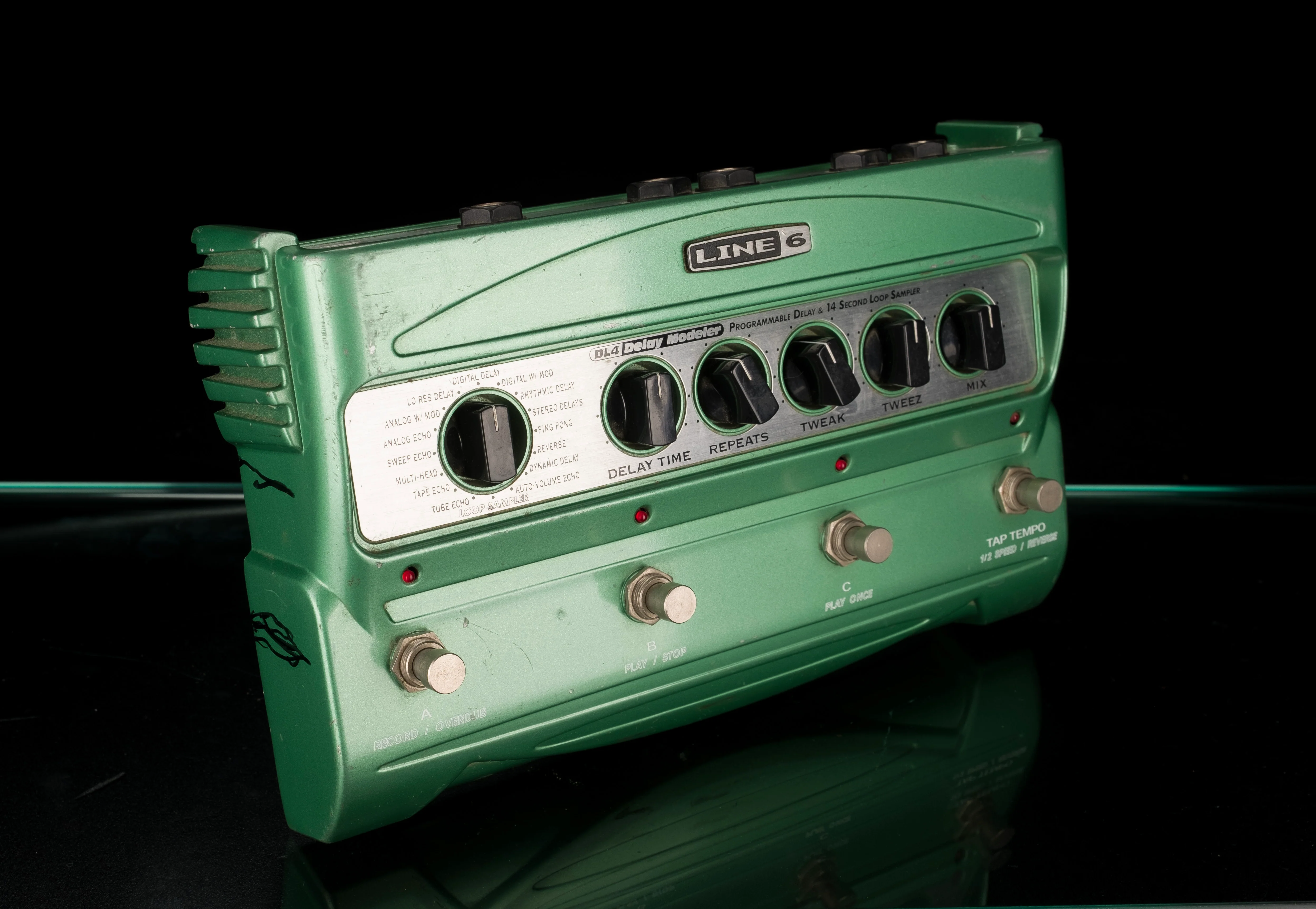 Used Line 6 DL4 Delay Guitar Effects Pedal