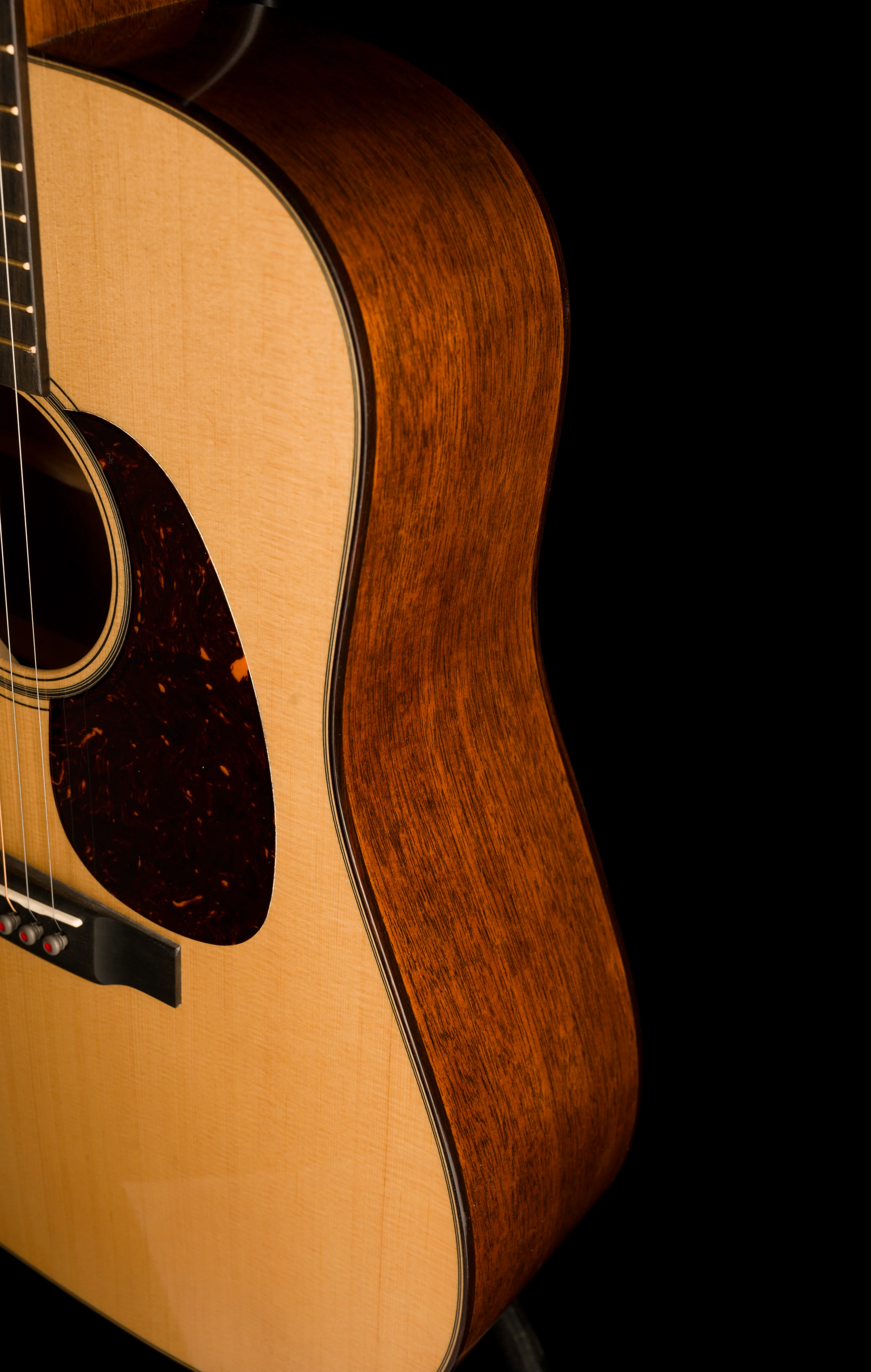 Pre Owned Martin D-18 Modern Deluxe Natural with OHSC - Image 11