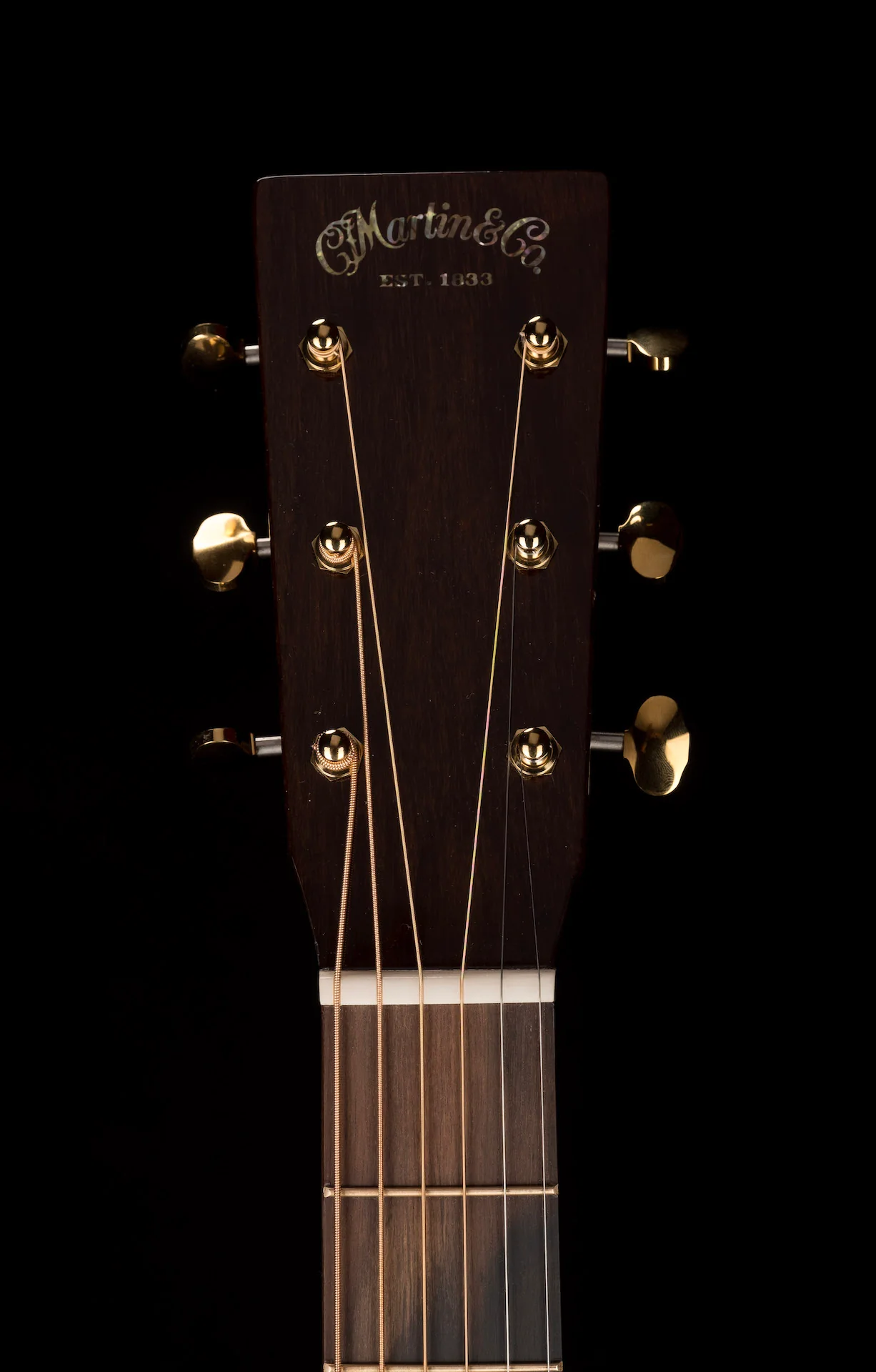 Used Martin D-18E Modern Deluxe Natural with OHSC - Image 11