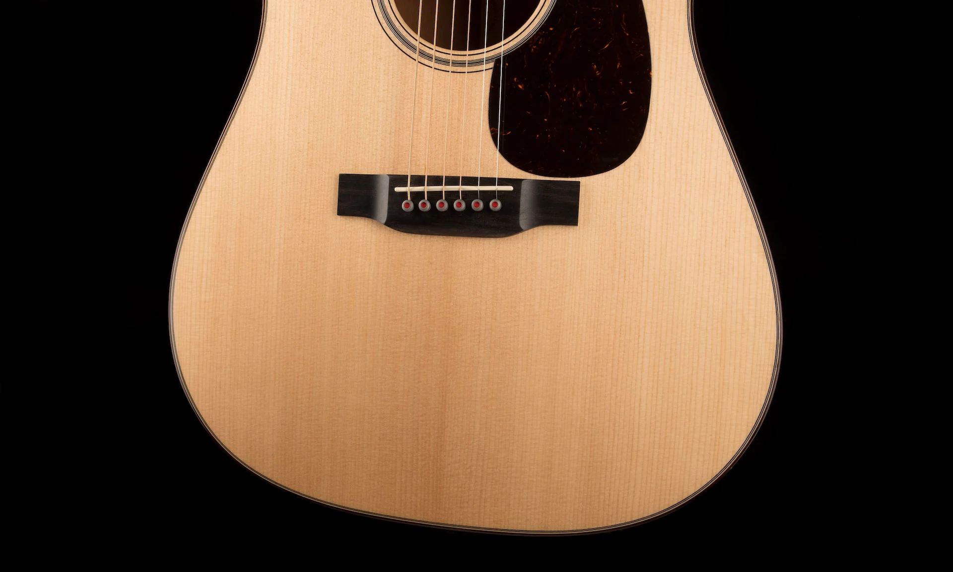 Used Martin D-18E Modern Deluxe Natural with OHSC - Image 5