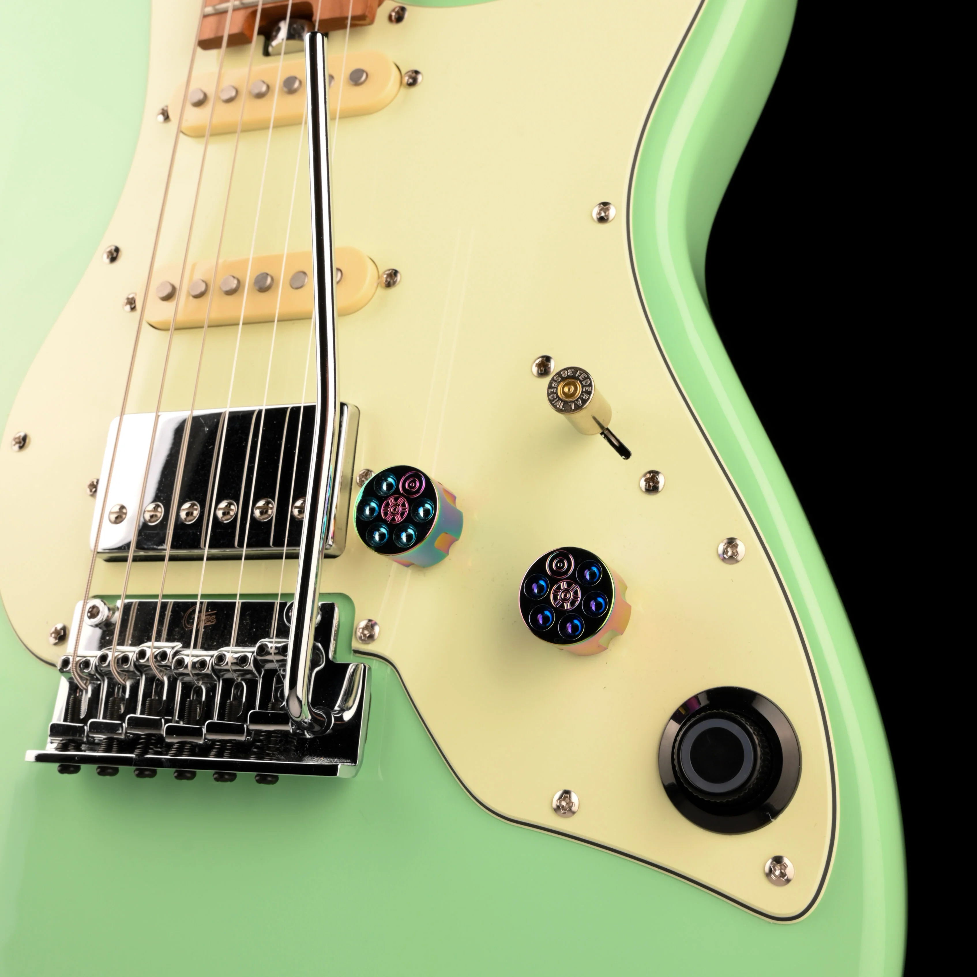 Used Mooer GTRS S801 Intelligent Guitar/Amp/Footswitch Kit, S-Style Electric Guitar Seafoam Green - Image 6