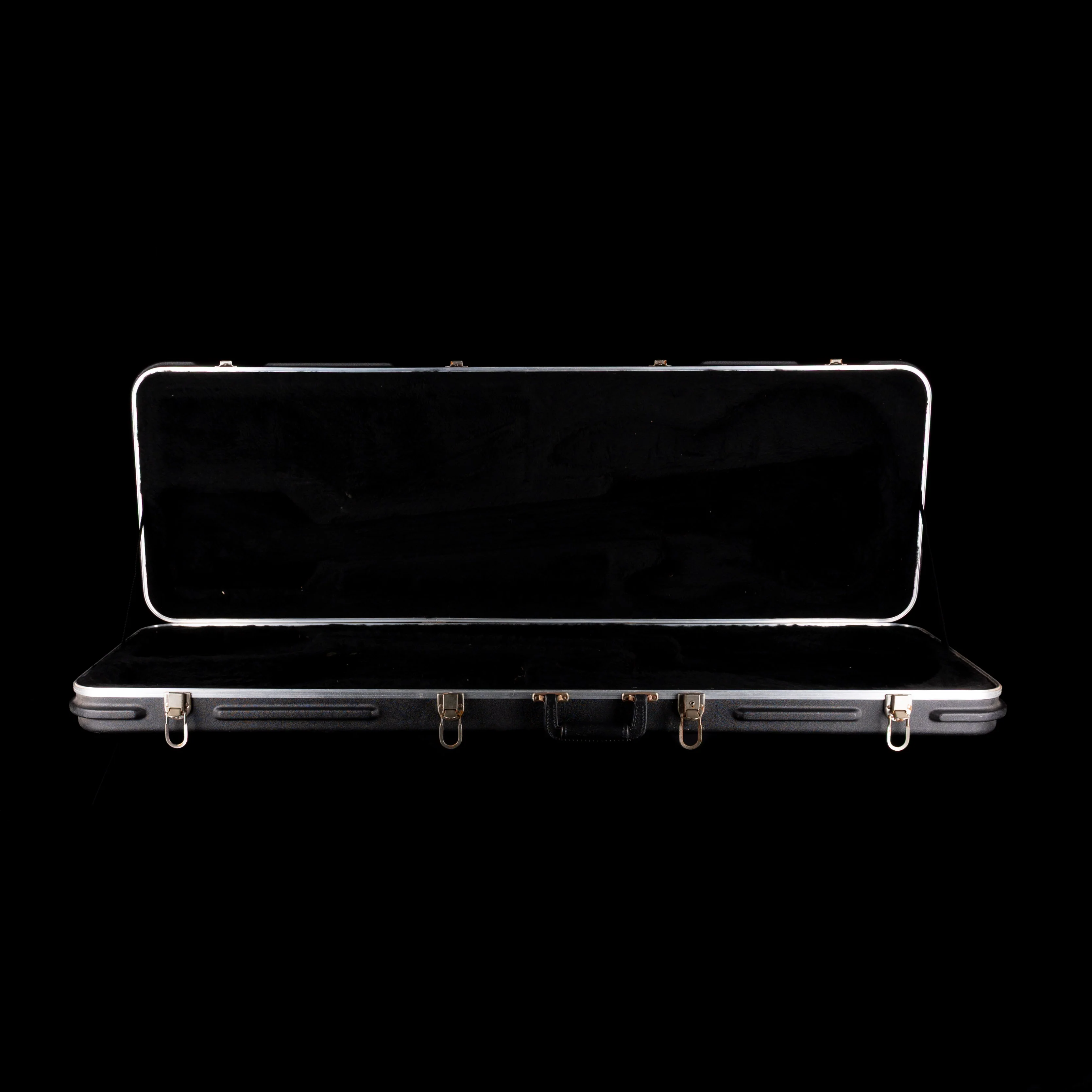 Used SKB Music Man Stingray Bass Case Black - Image 4