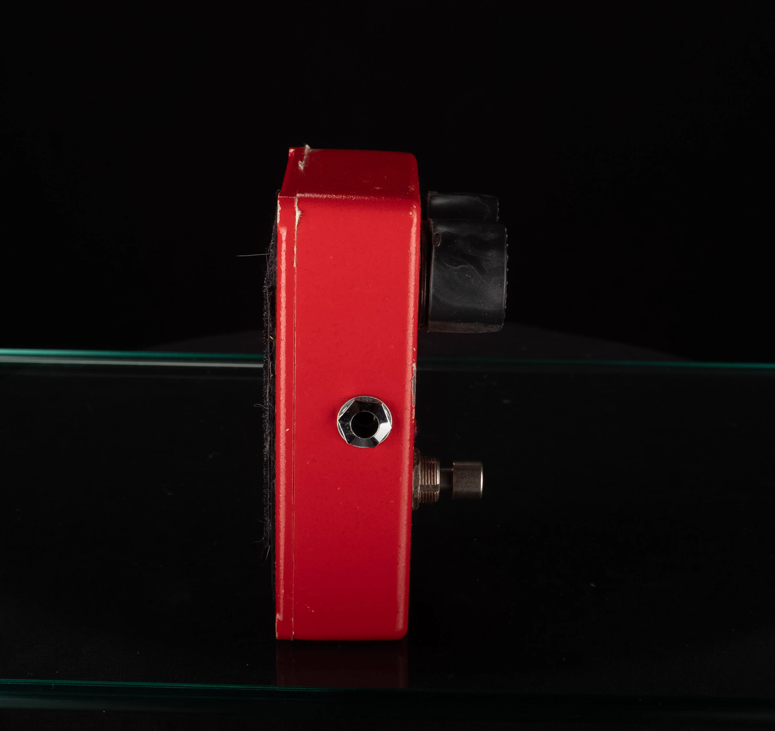Used MXR Dyna Comp Compressor Guitar Effect Pedal (Red) - Image 4