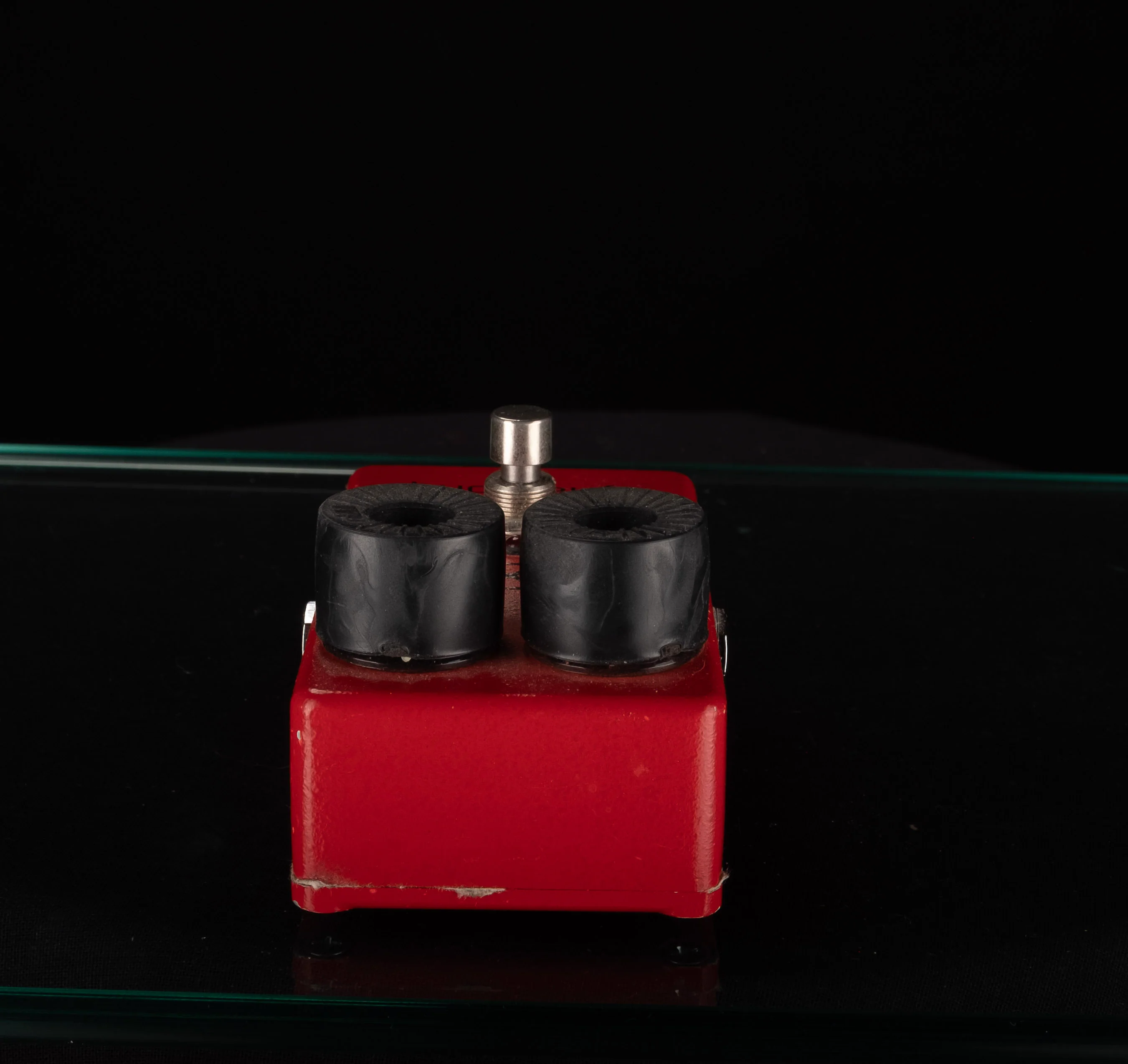 Used MXR Dyna Comp Compressor Guitar Effect Pedal (Red) - Image 6