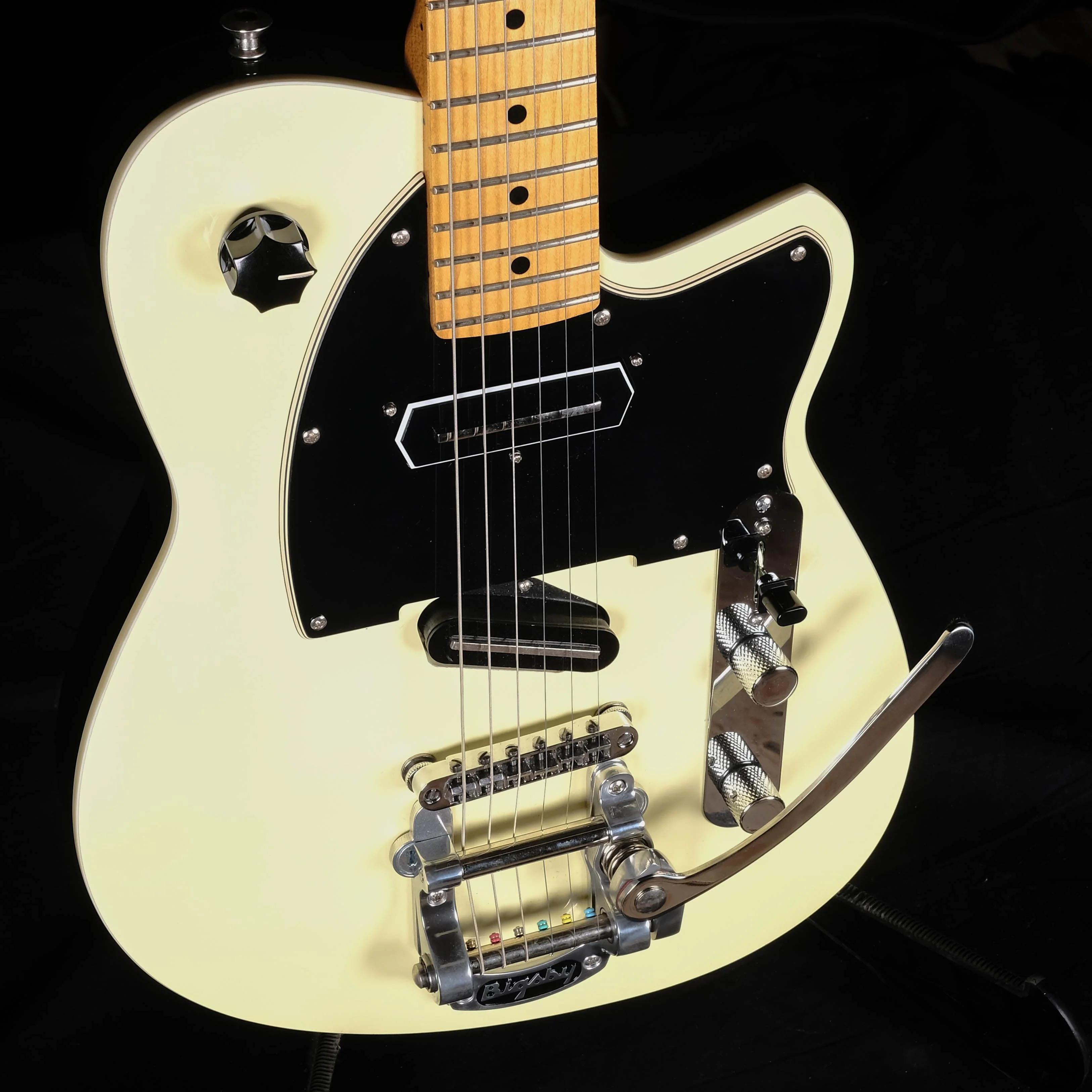 Pre Owned Reverend Buckshot White with Bigsby Electric Guitar With HSC - Image 4