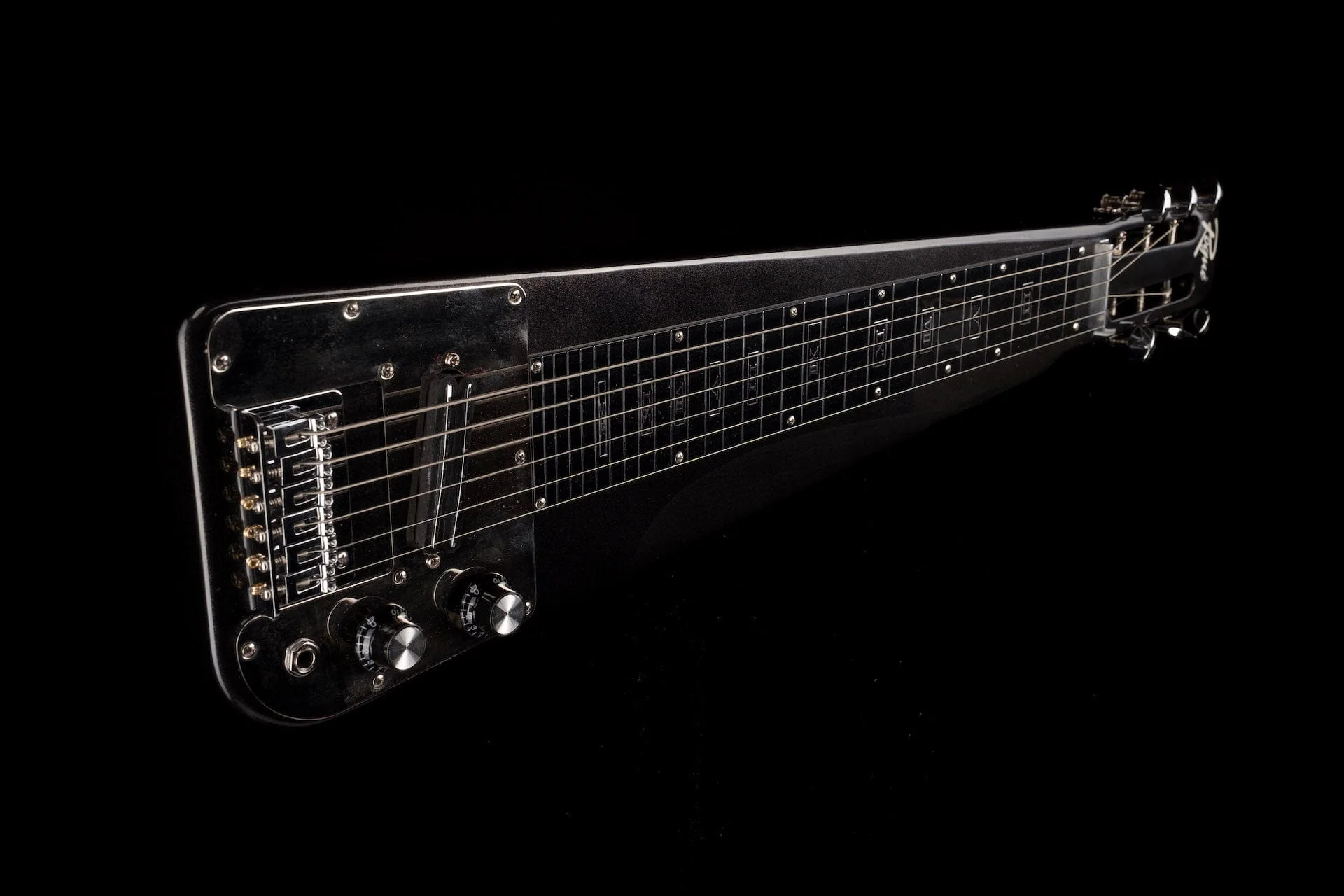 Used Rogue RSL-1 Lap Steel Metallic Black with Legs and Hardshell Case - Image 4