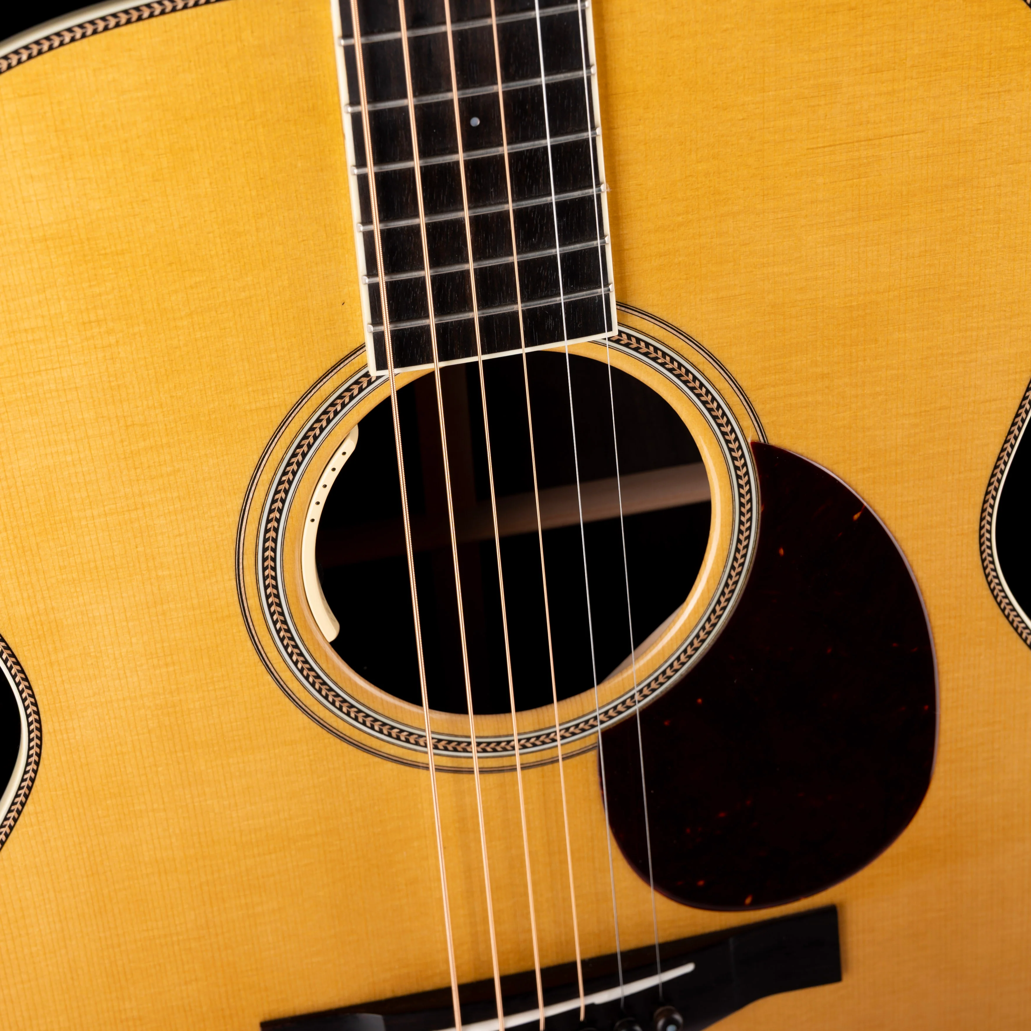 Used Santa Cruz OM Grand Natural Acoustic Electric Guitar with OHSC - Image 4
