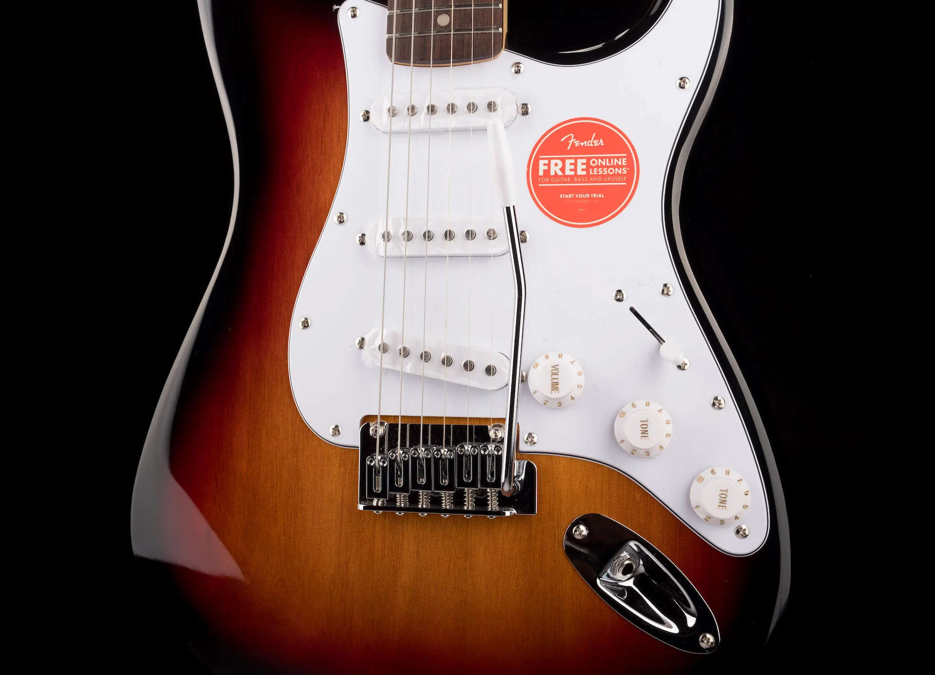 Used Squier Affinity Stratocaster 3-Tone Sunburst - Image 6