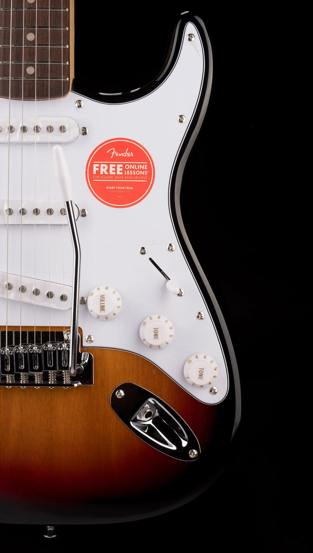 Used Squier Affinity Stratocaster 3-Tone Sunburst - Image 9