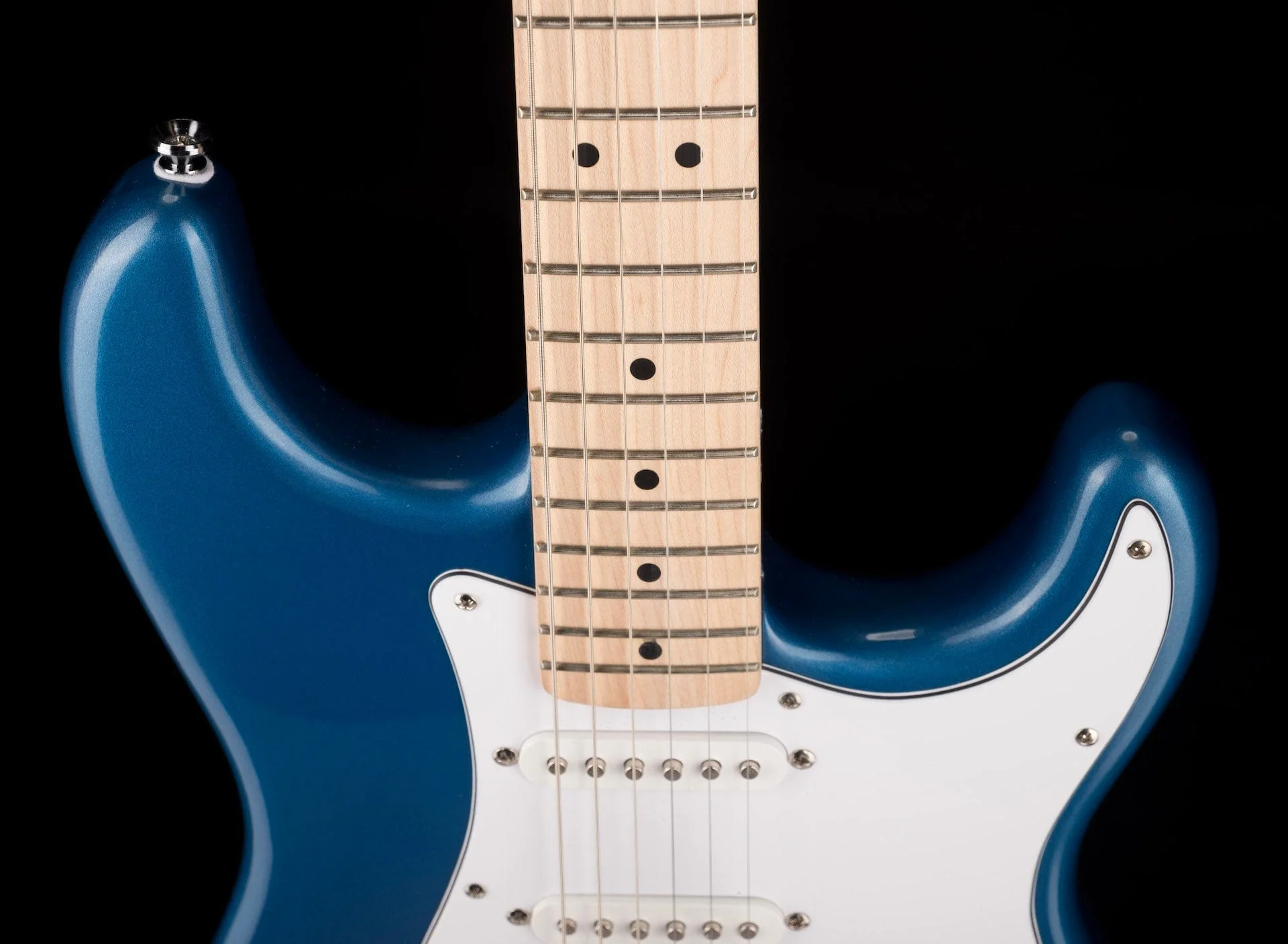 Used Squier Affinity Stratocaster HSS Ice Blue Metallic With Gig Bag - Image 3
