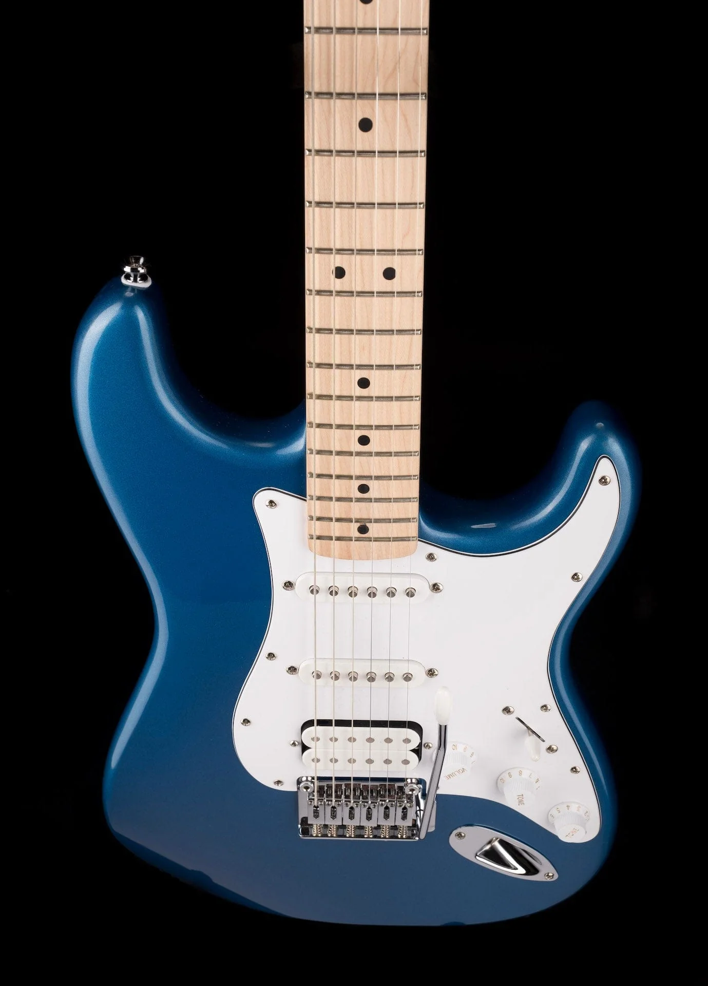 Used Squier Affinity Stratocaster HSS Ice Blue Metallic With Gig Bag - Image 4