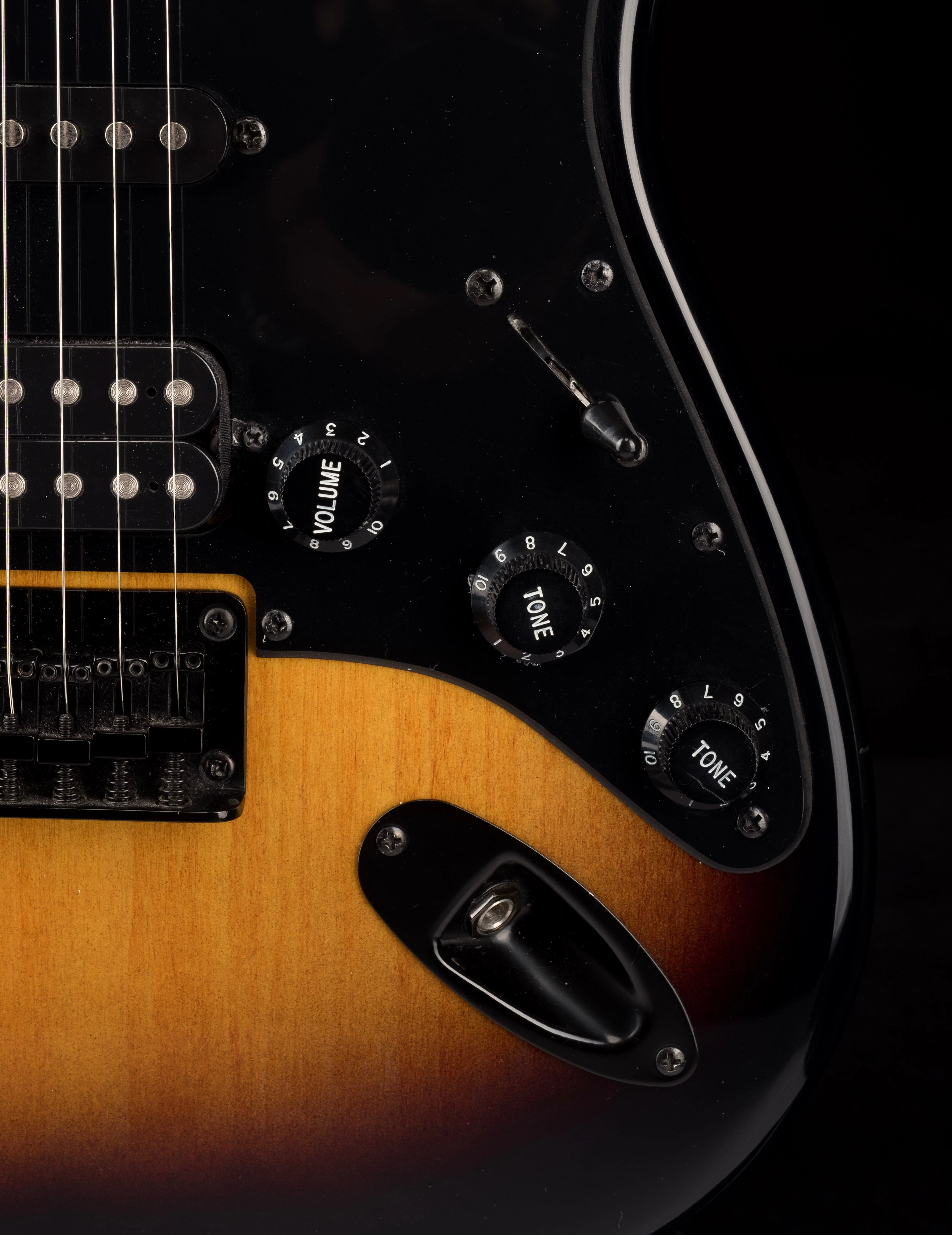 Used Squier Bullet Stratocaster HSS Hardtail 2-Tone Sunburst Electric Guitar - Image 7