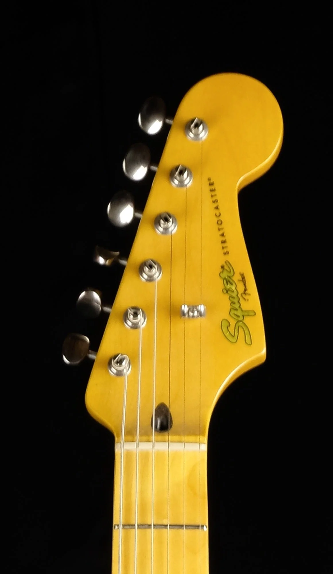 Used Squier Classic Vibe 50's Strat 2-Tone Sunburst with Gig Bag - Image 5