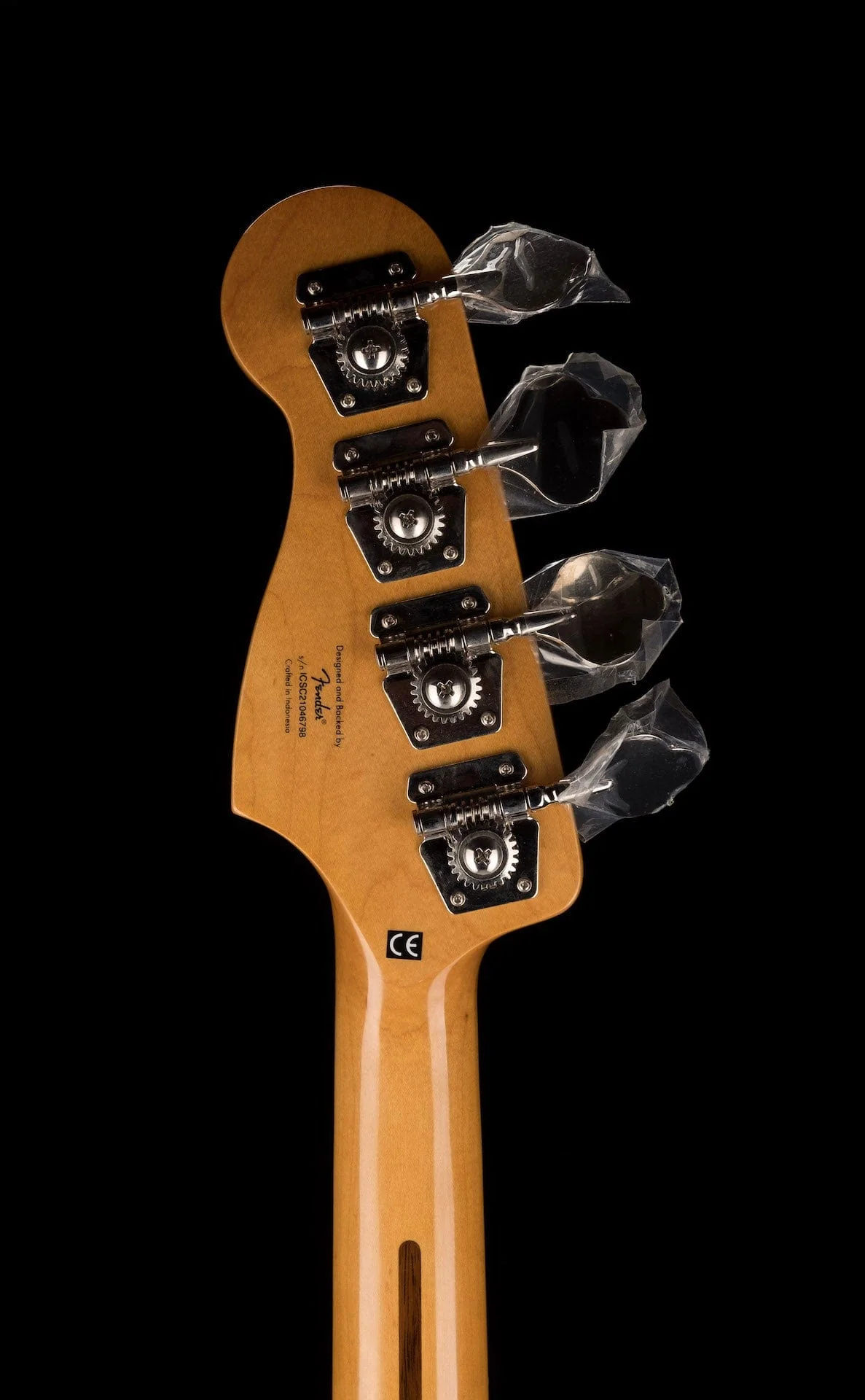 Used Squier Classic Vibe '60s Precision Bass 3-Tone Sunburst with Gig Bag - Image 17