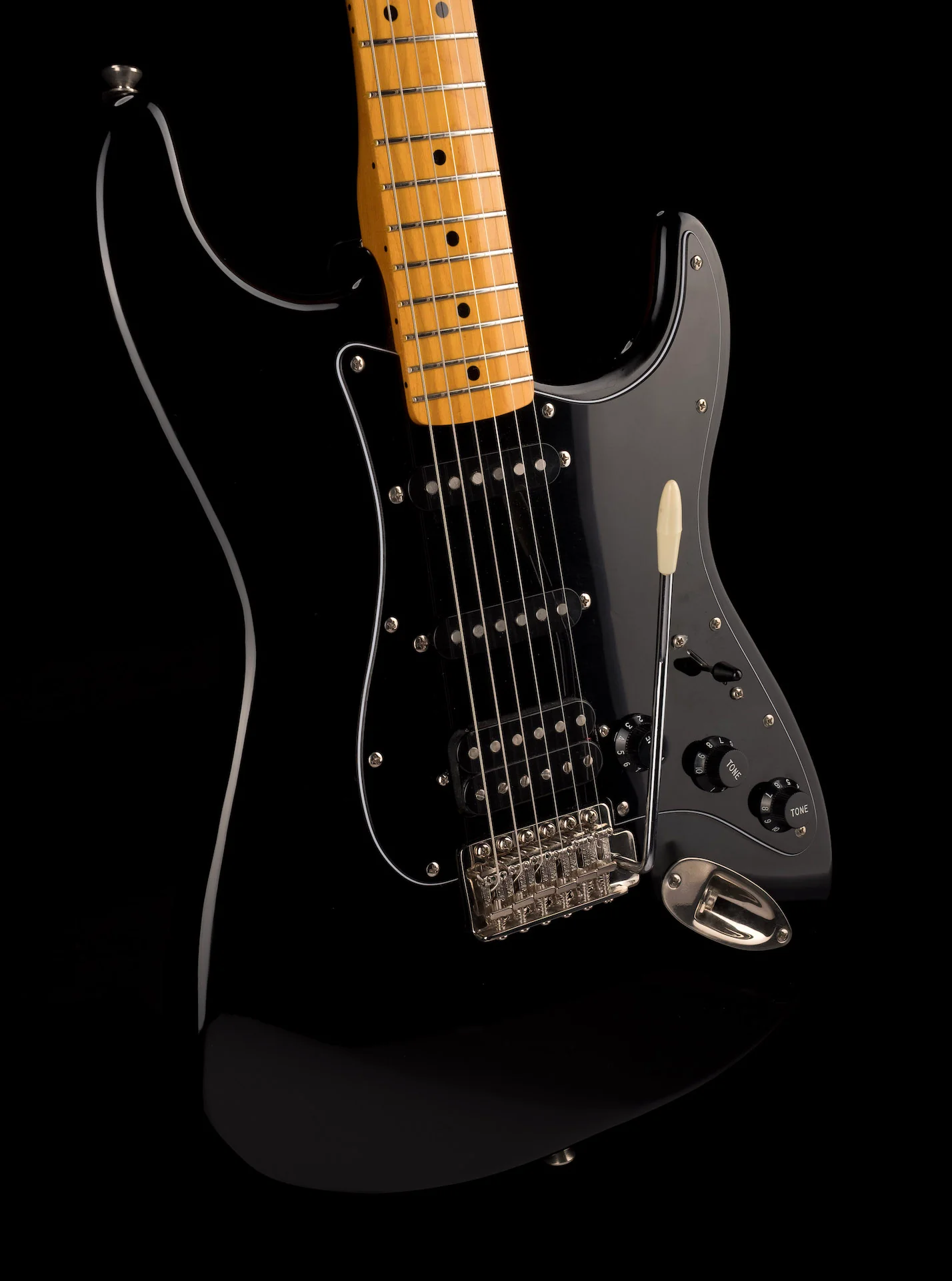 Used Squier Classic Vibe '70s Stratocaster HSS Black - Image 10
