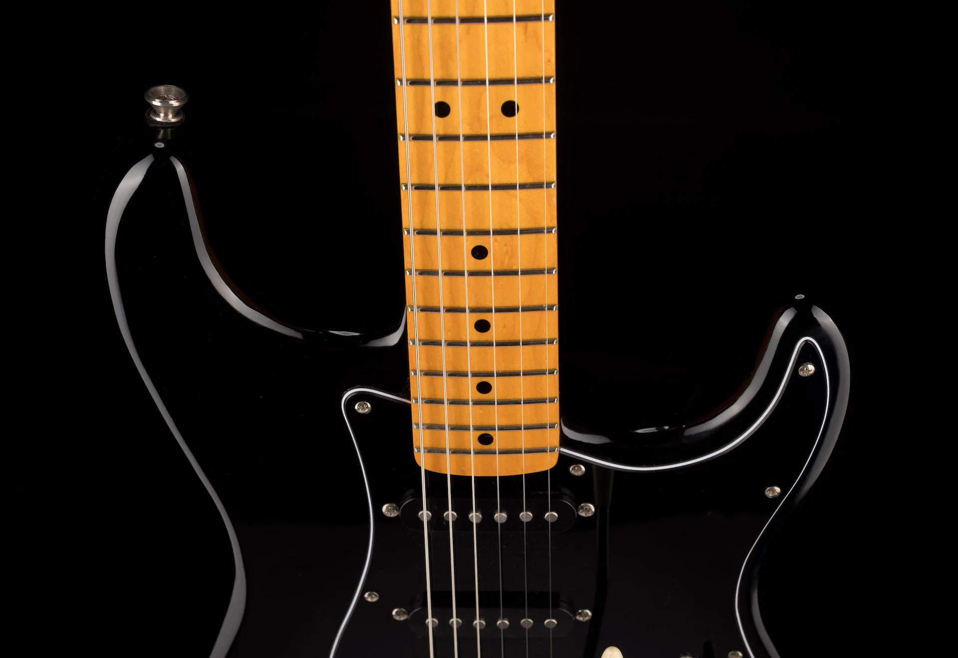 Used Squier Classic Vibe '70s Stratocaster HSS Black - Image 3