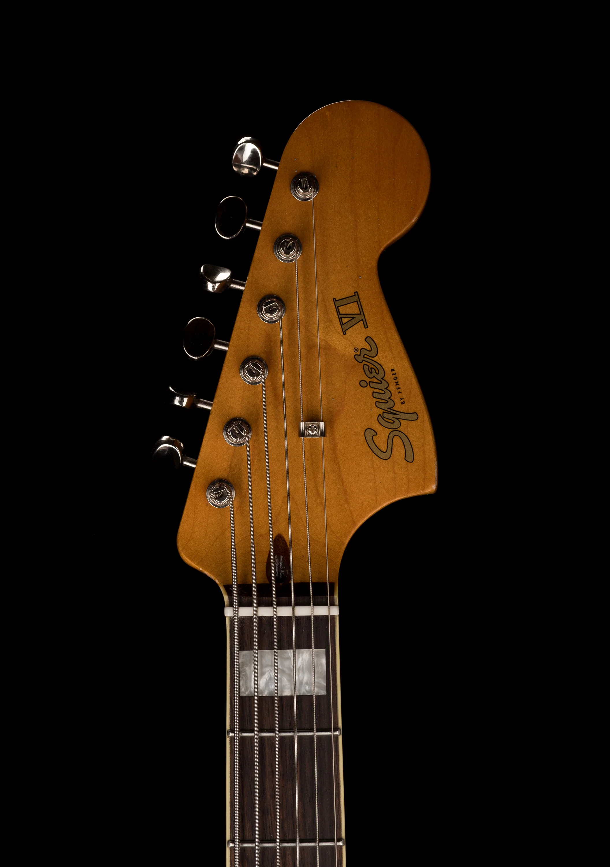 Used Squier Classic Vibe Bass VI Walnut - Image 12