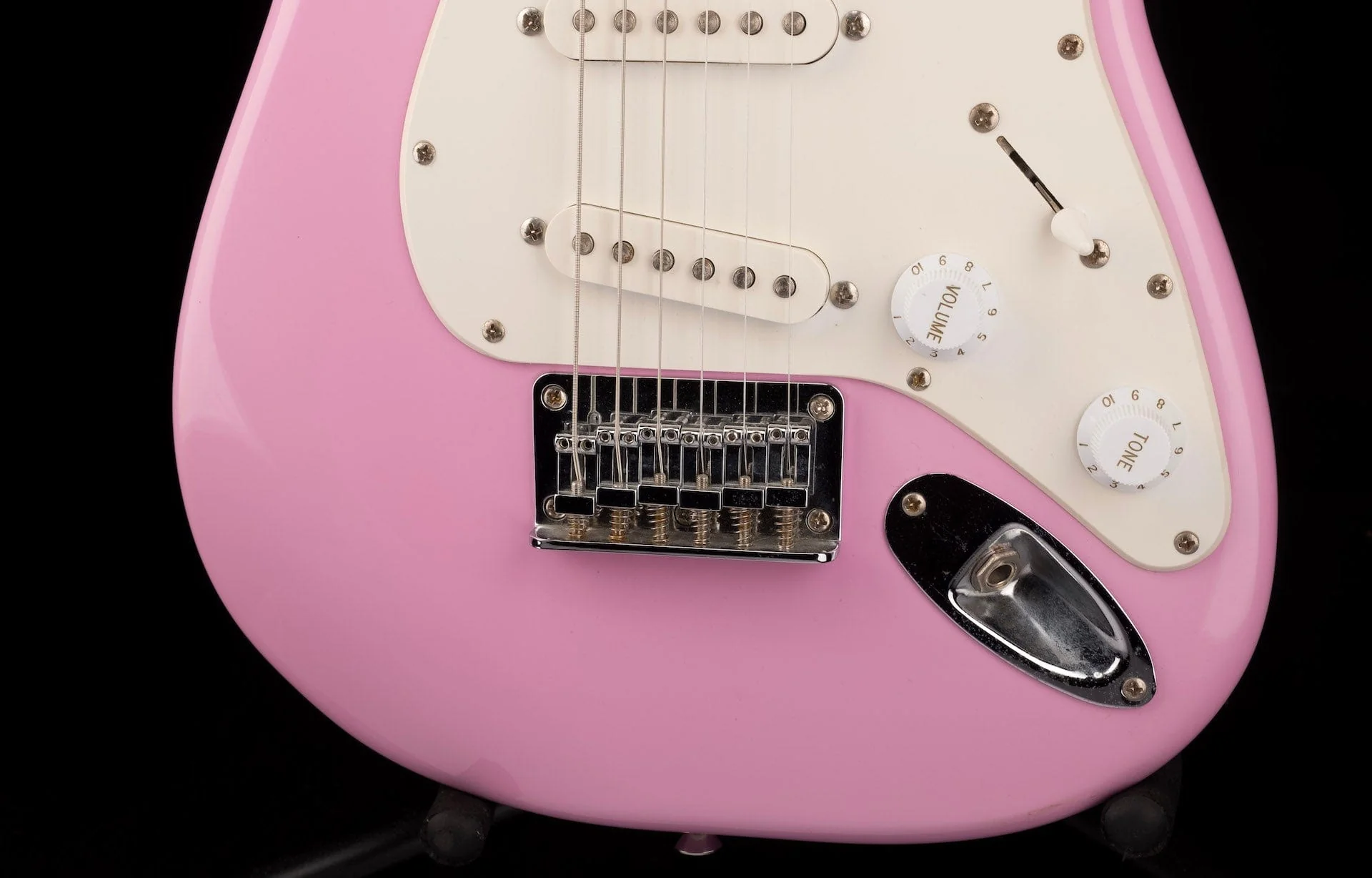 Used Squier Mini Strat Pink - Image 5