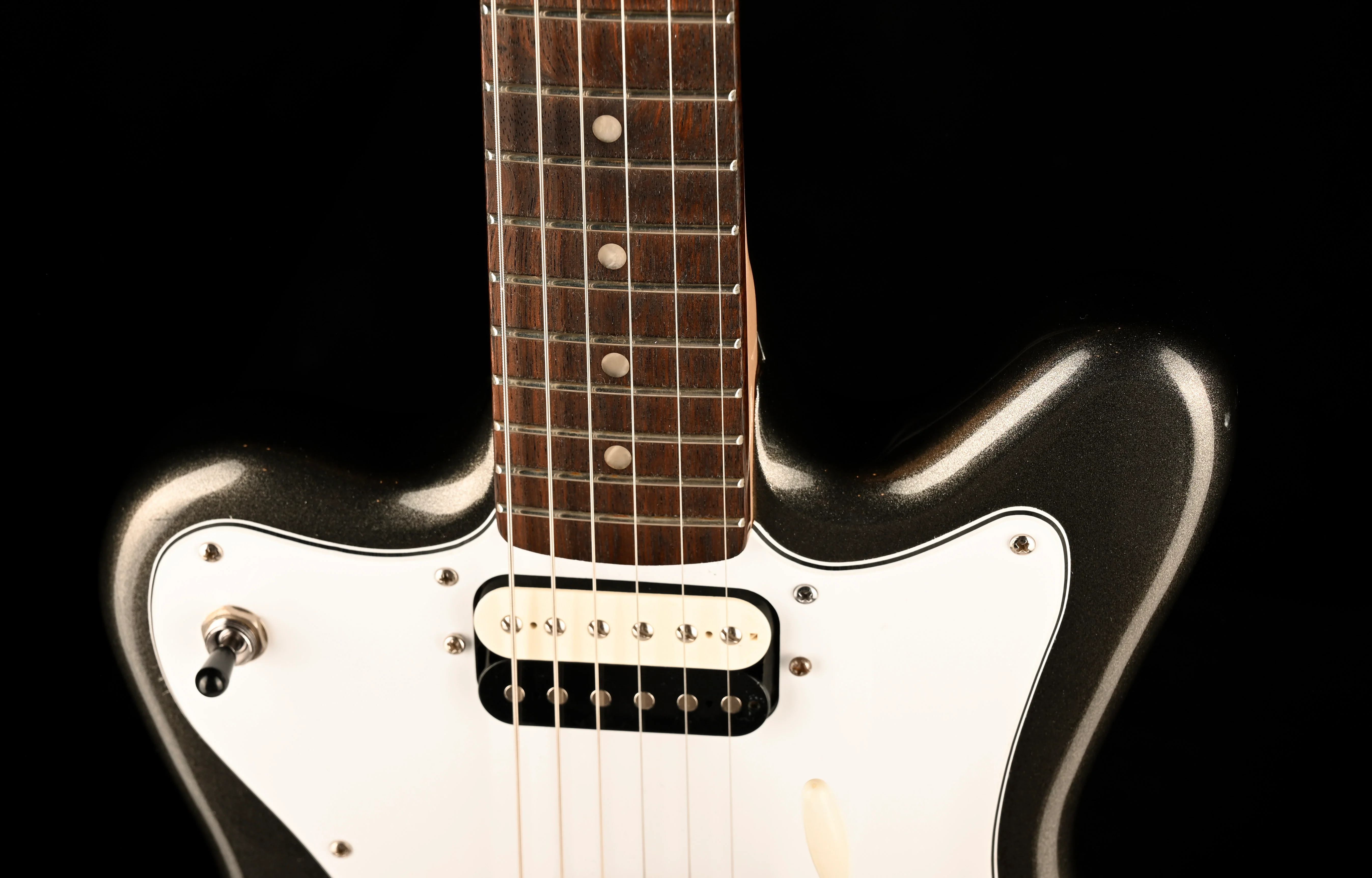 Used Squier Paranormal Super-Sonic with Killswitch Graphite Metallic with Gig Bag - Image 3