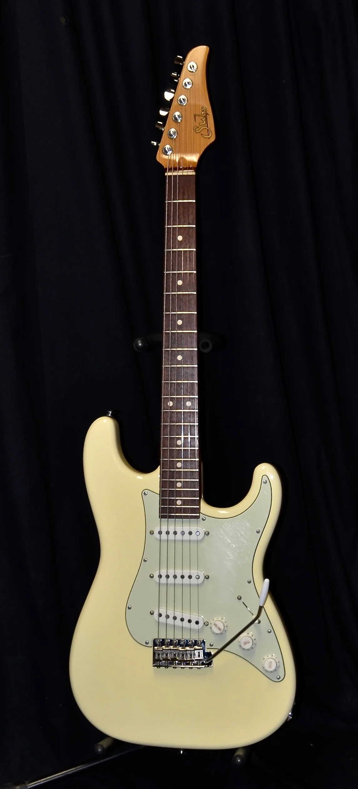 Pre Owned 2015 Suhr Classic Scott Henderson Spec Vintage White Electric Guitar W/ OHSC - Image 2