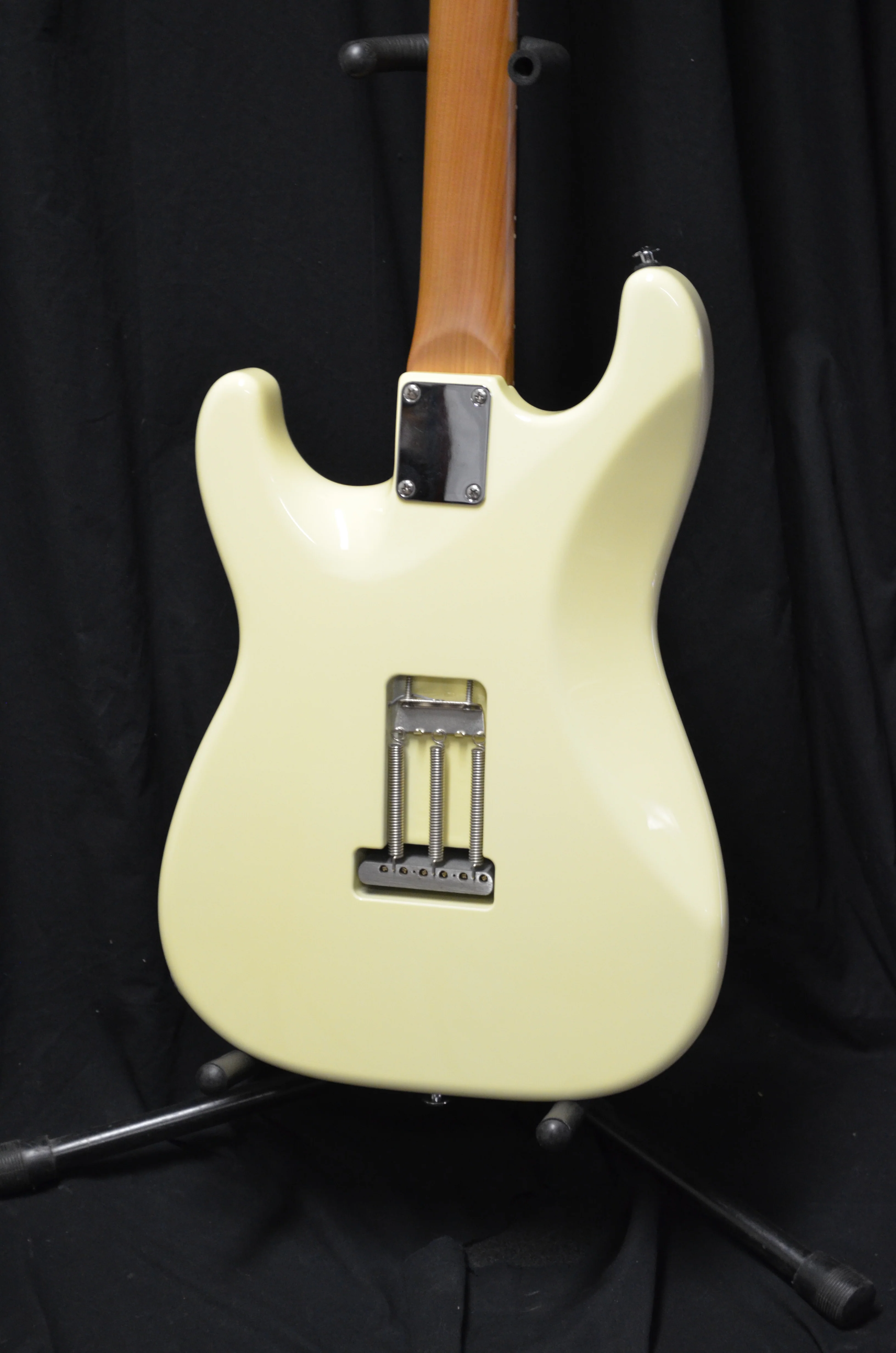 Pre Owned 2015 Suhr Classic Scott Henderson Spec Vintage White Electric Guitar W/ OHSC - Image 6