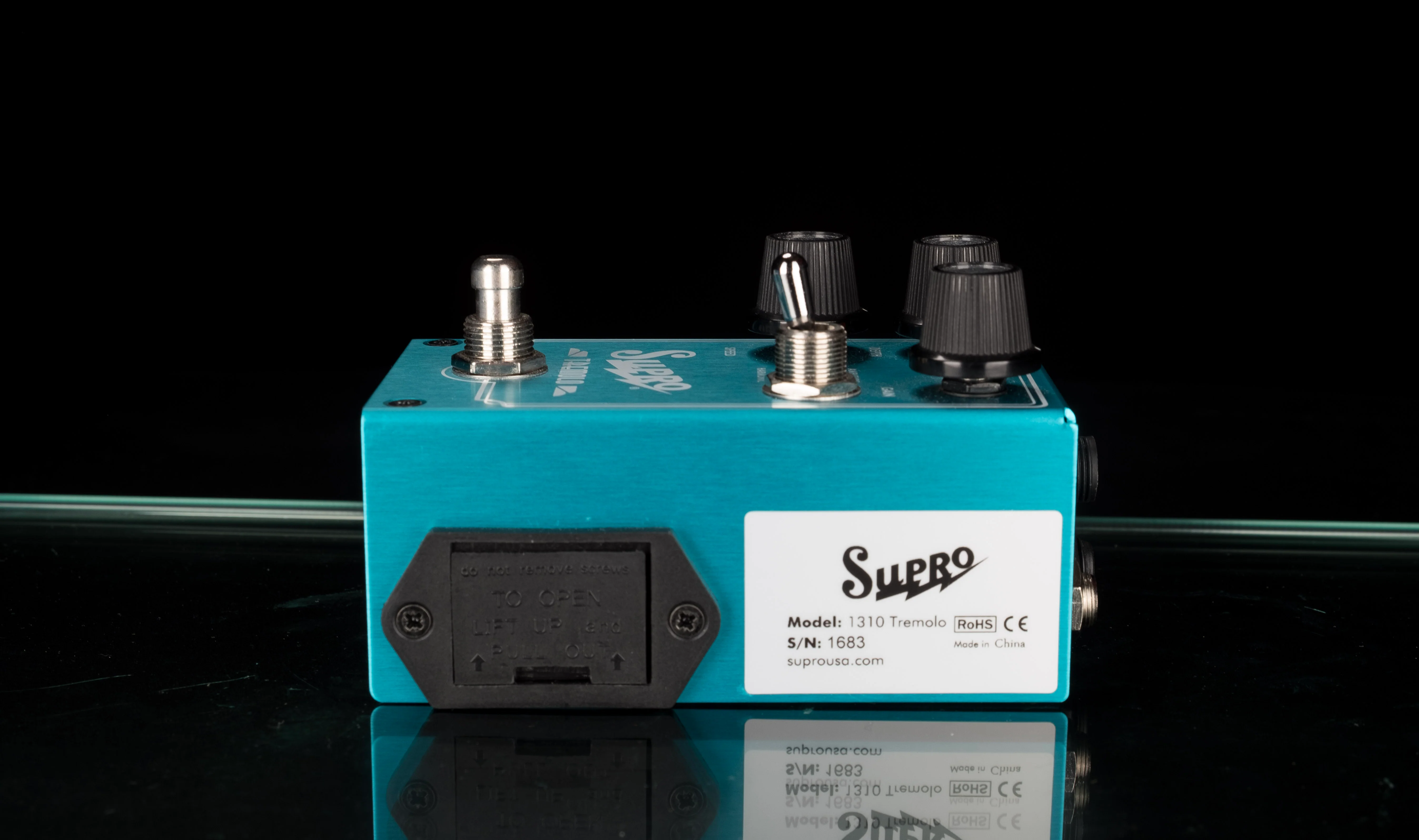 Used Supro 1310 Tremolo with Box - Image 4