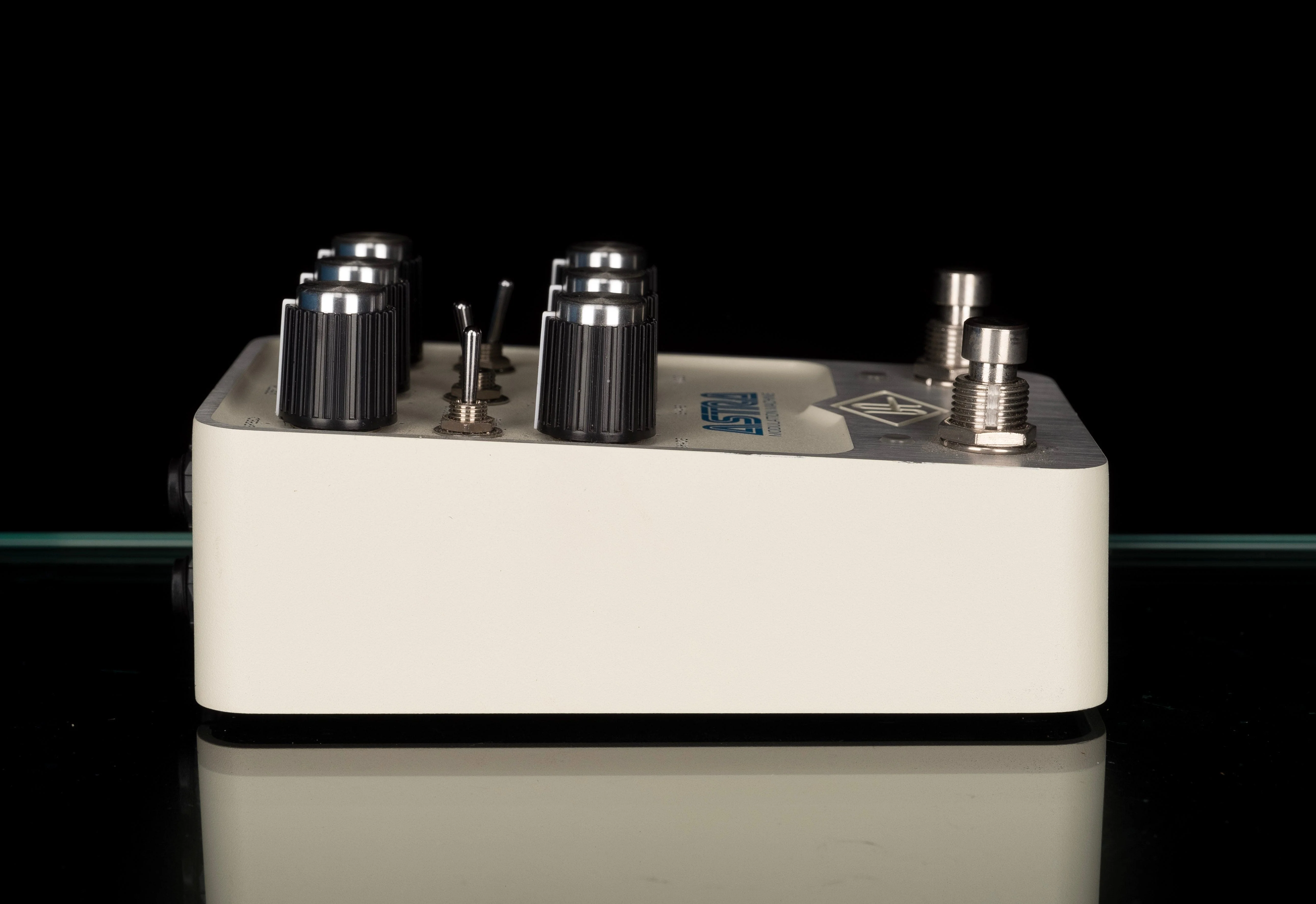 Used Universal Audio Astra Modulation Machine Pedal With Box - Image 6