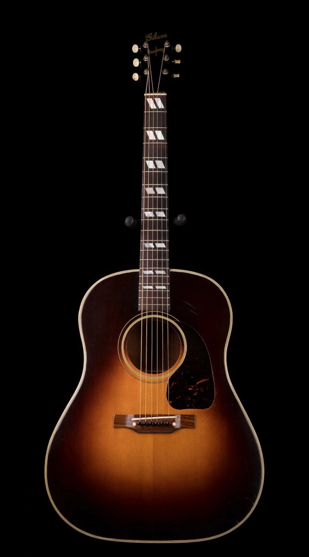 Vintage 1944 Gibson Banner Southern Jumbo Sunburst with OHSC - Image 2