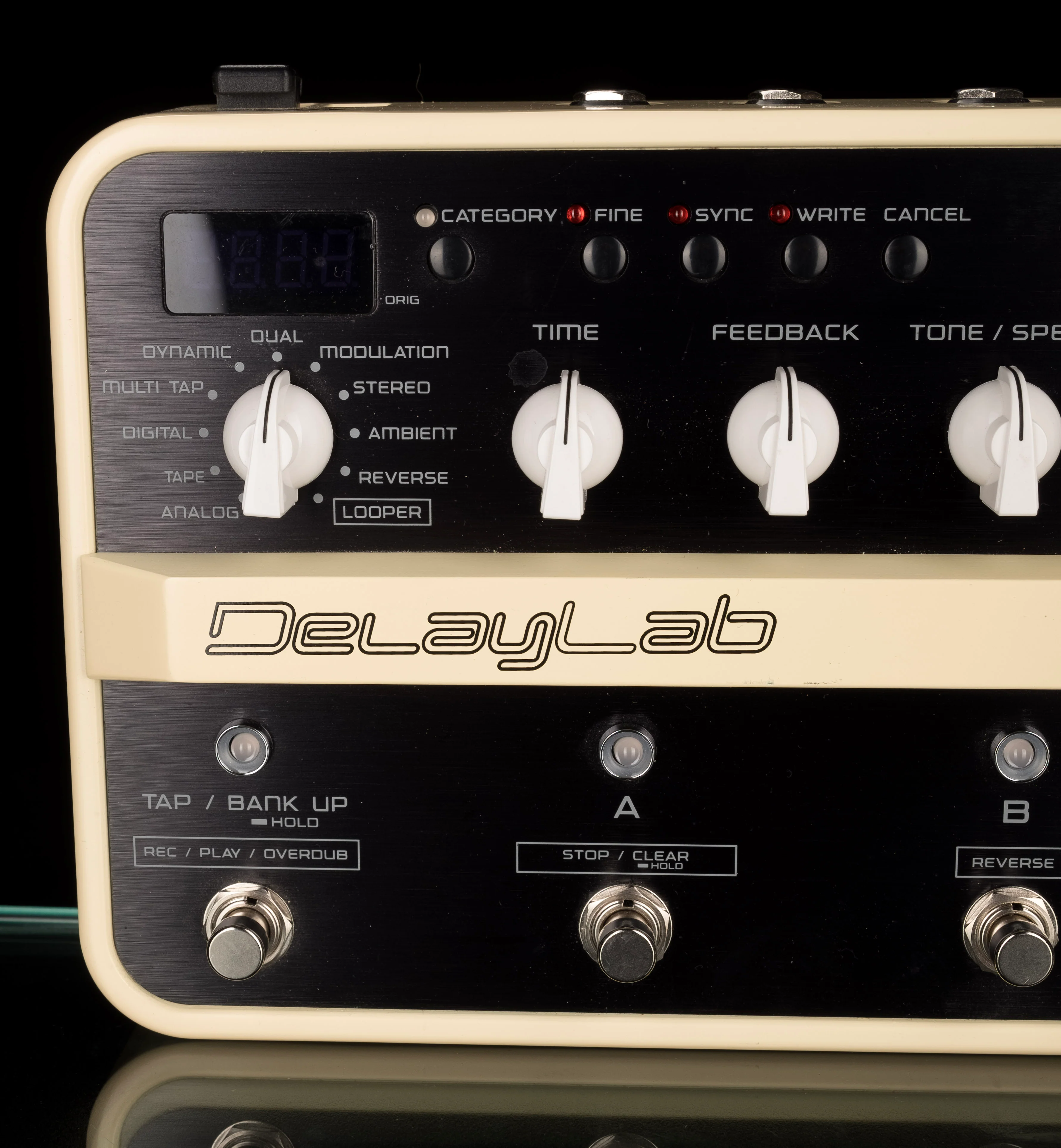 Used Vox DelayLab Delay Pedal - Image 2