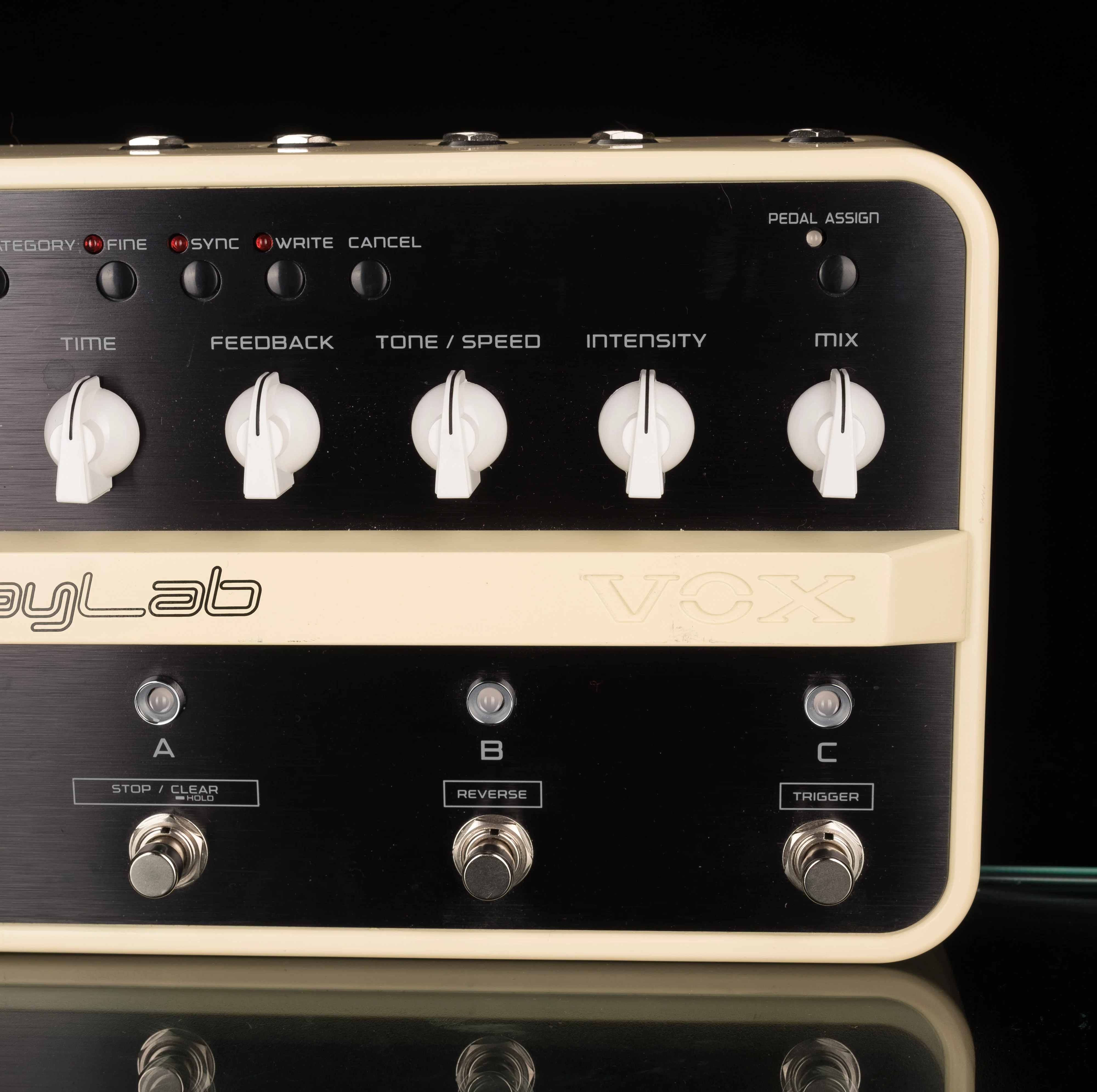 Used Vox DelayLab Delay Pedal - Image 3