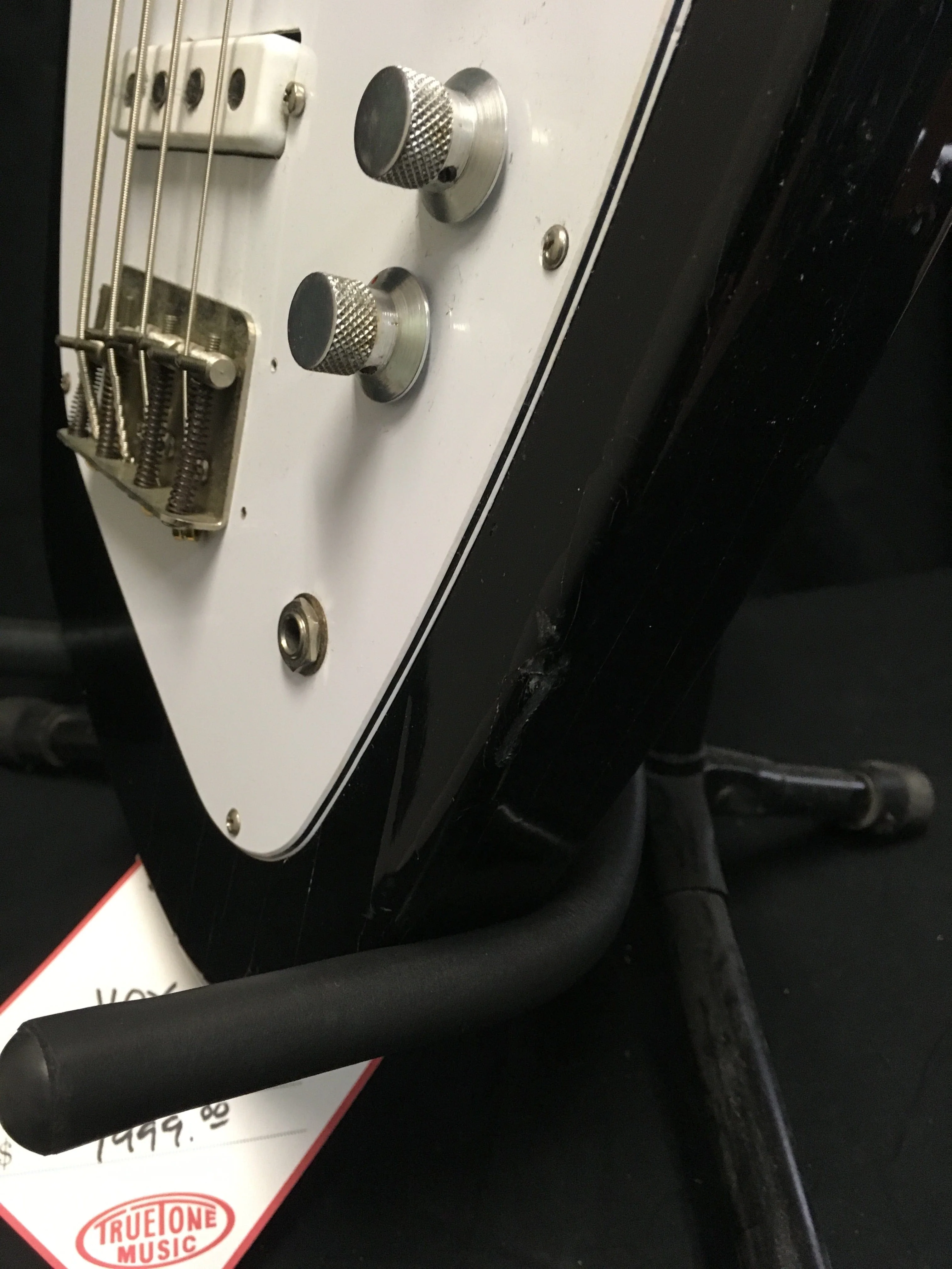 Used Vox Phantom IV Black Bass Guitar With OHSC - Image 6